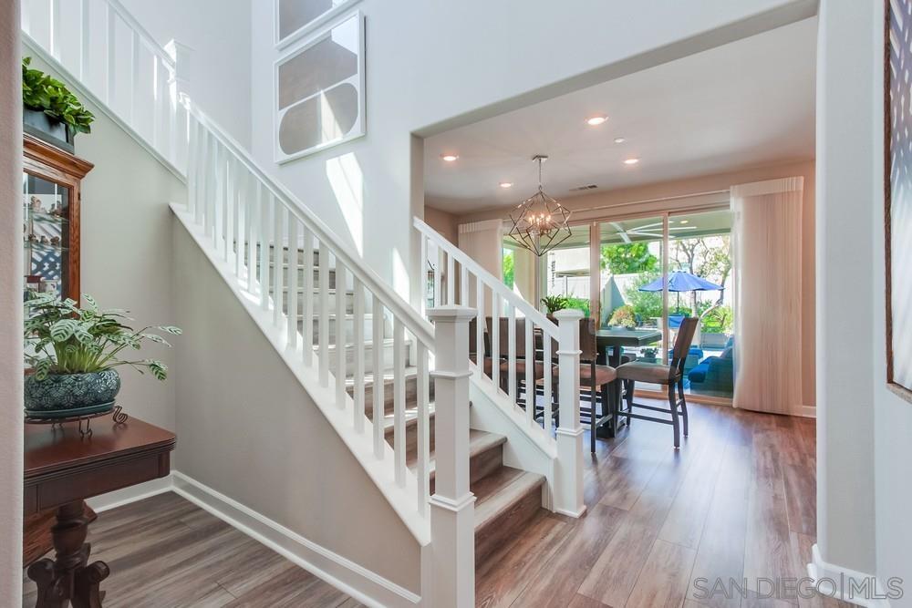 Detail Gallery Image 4 of 52 For 1933  Pascal Ct, Escondido,  CA 92026 - 4 Beds | 3 Baths