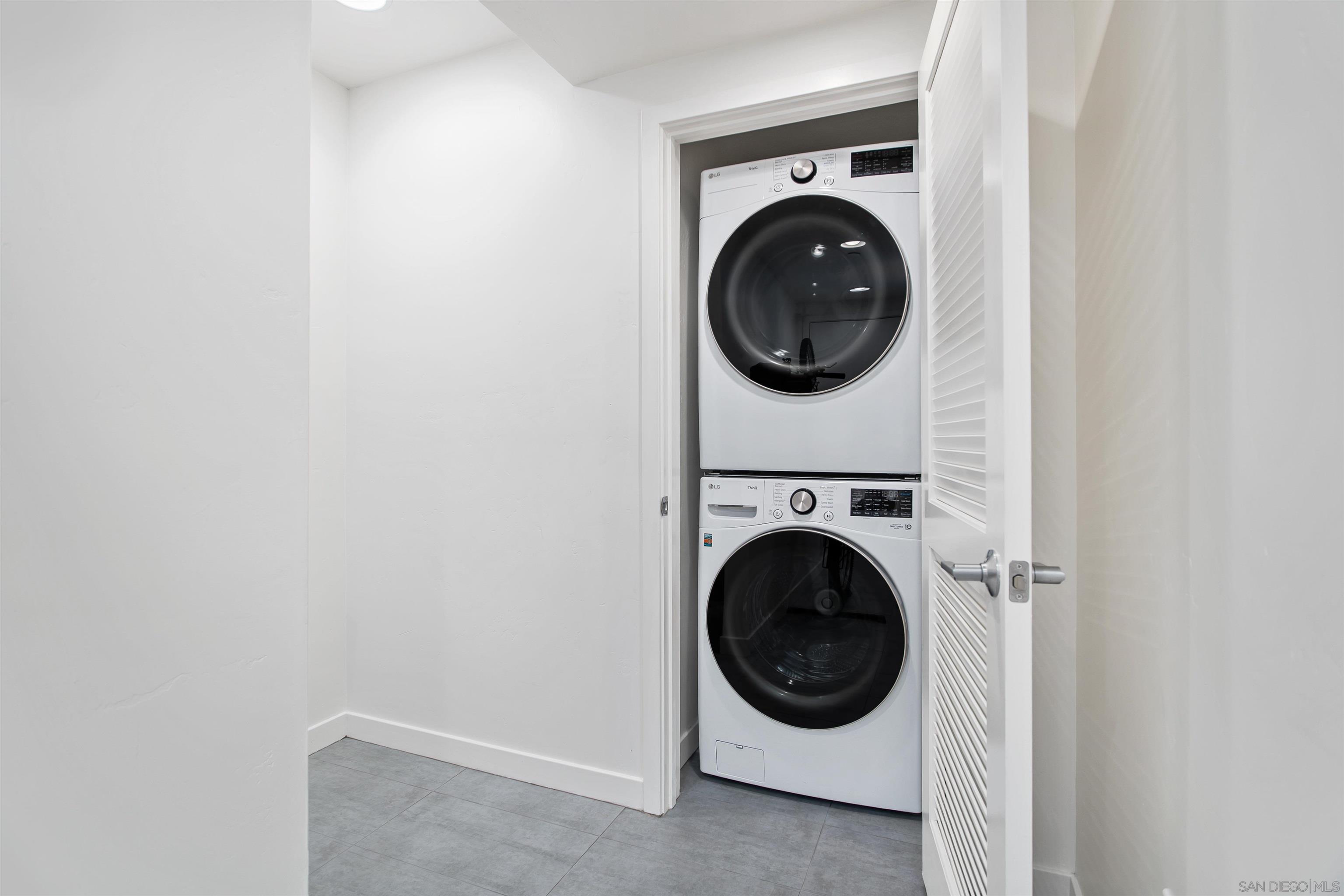 Detail Gallery Image 14 of 39 For 307  Upas St, San Diego,  CA 92103 - 2 Beds | 2/1 Baths