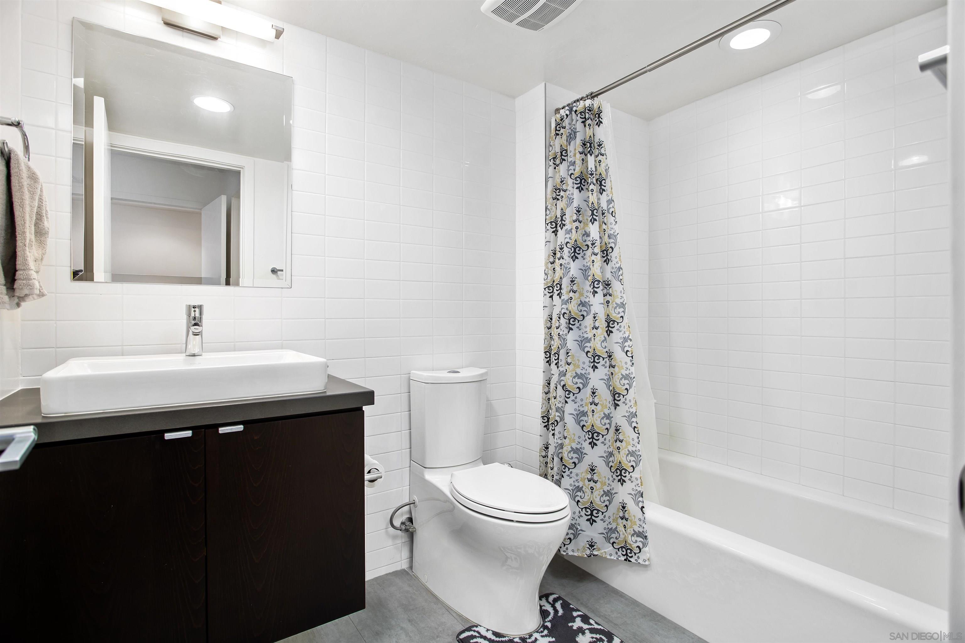 Detail Gallery Image 15 of 39 For 307  Upas St, San Diego,  CA 92103 - 2 Beds | 2/1 Baths