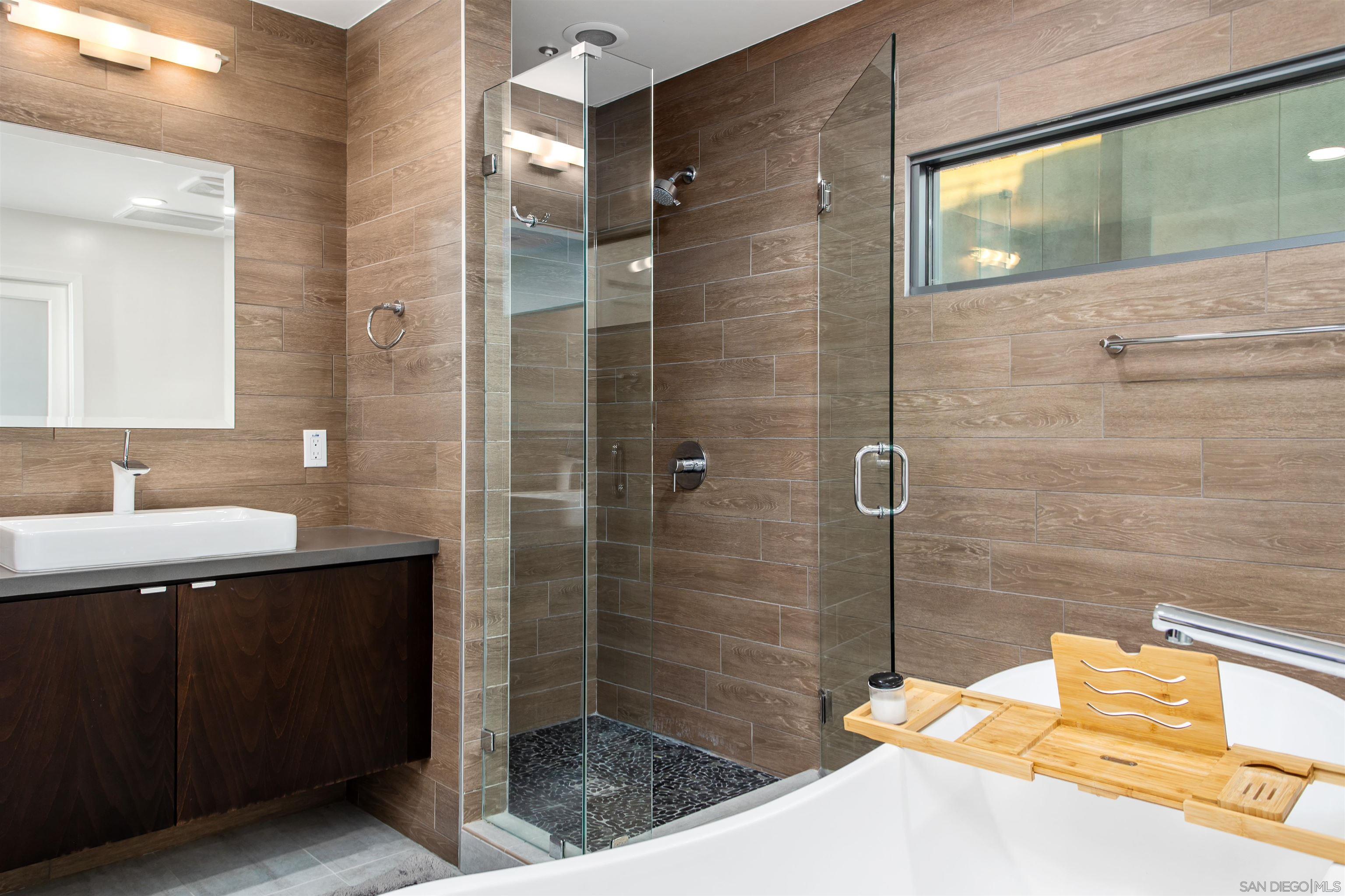 Detail Gallery Image 21 of 39 For 307  Upas St, San Diego,  CA 92103 - 2 Beds | 2/1 Baths