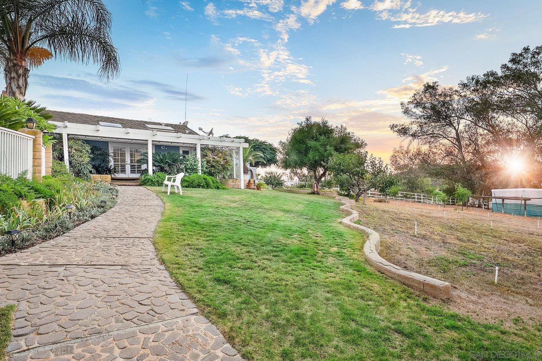 Detail Gallery Image 13 of 26 For 13764  Mcnally Rd, Valley Center,  CA 92082 - 4 Beds | 3/1 Baths