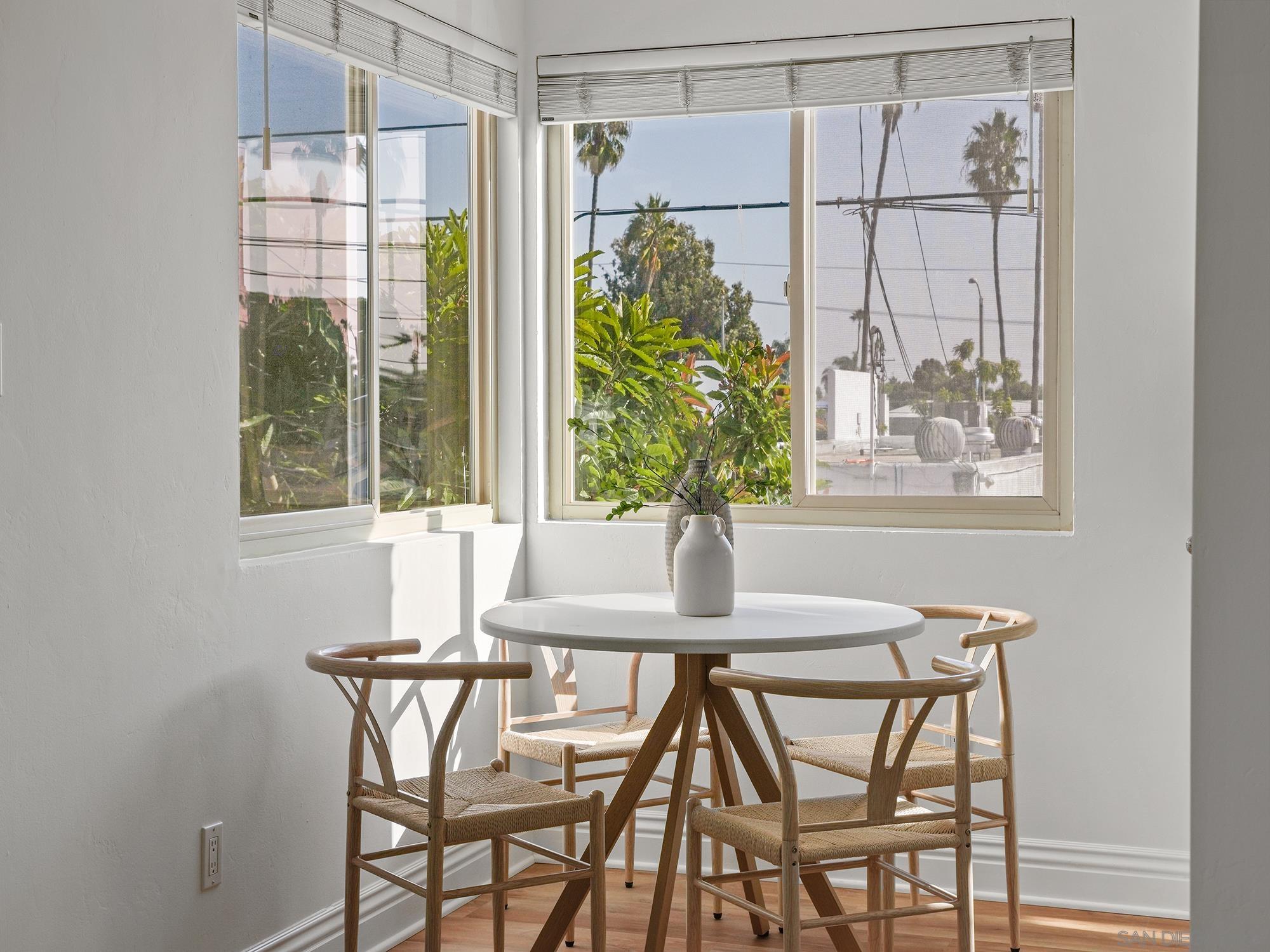 Detail Gallery Image 10 of 28 For 1361  Felspar St  #7,  San Diego,  CA 92109 - 2 Beds | 2 Baths