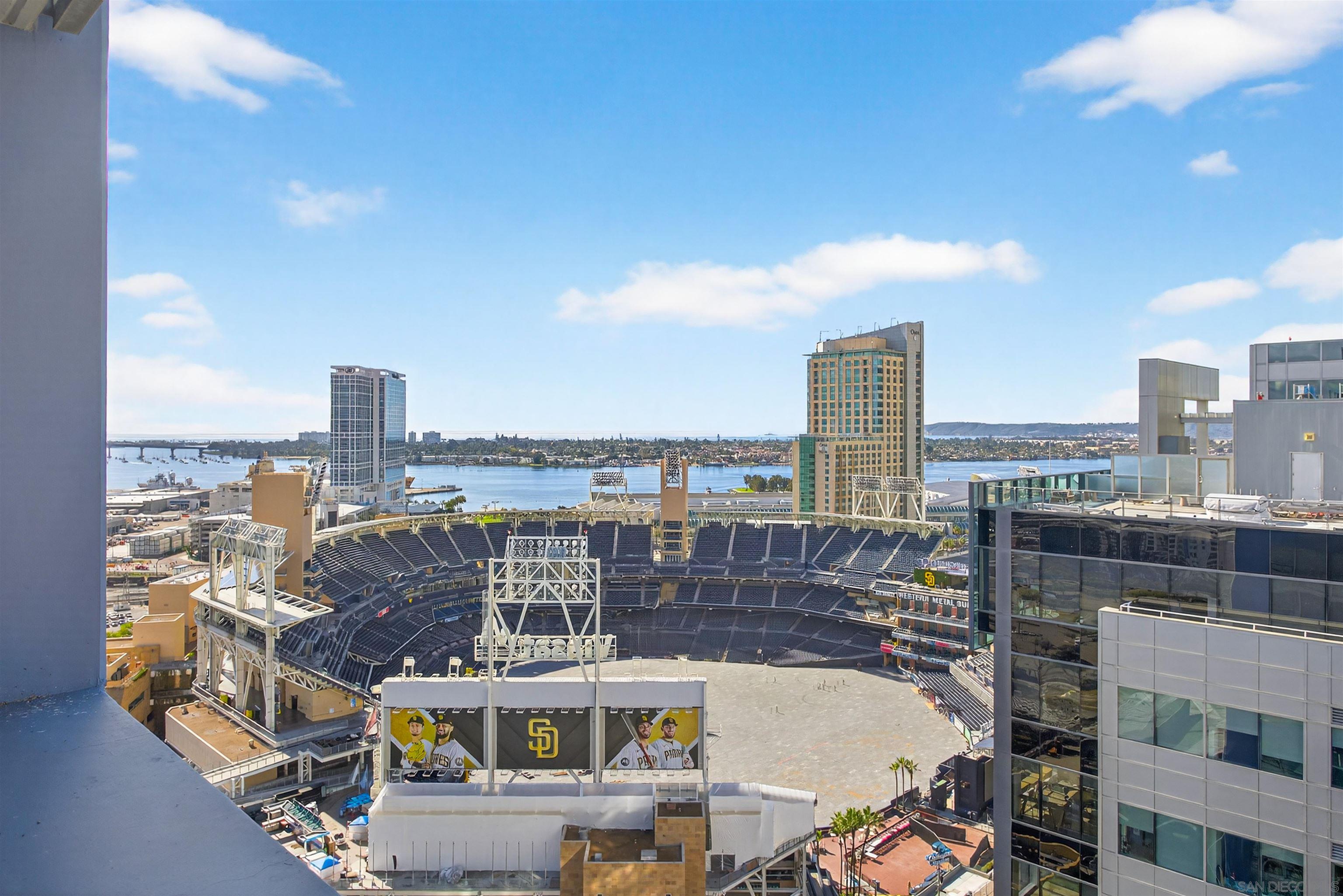 Detail Gallery Image 15 of 45 For 321  10th Ave  2204, San Diego,  CA 92101 - 2 Beds | 2 Baths