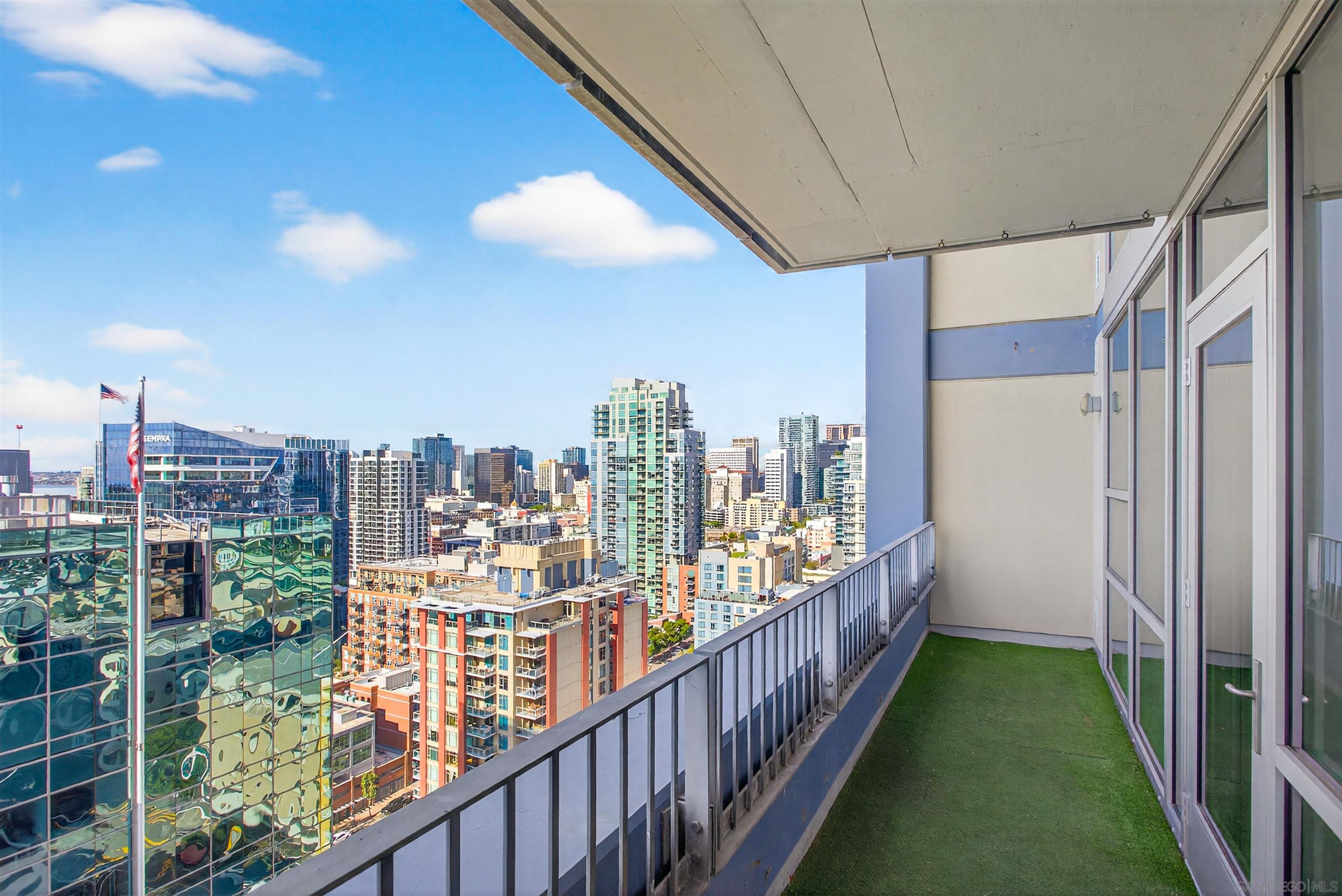 Detail Gallery Image 16 of 45 For 321  10th Ave  2204, San Diego,  CA 92101 - 2 Beds | 2 Baths