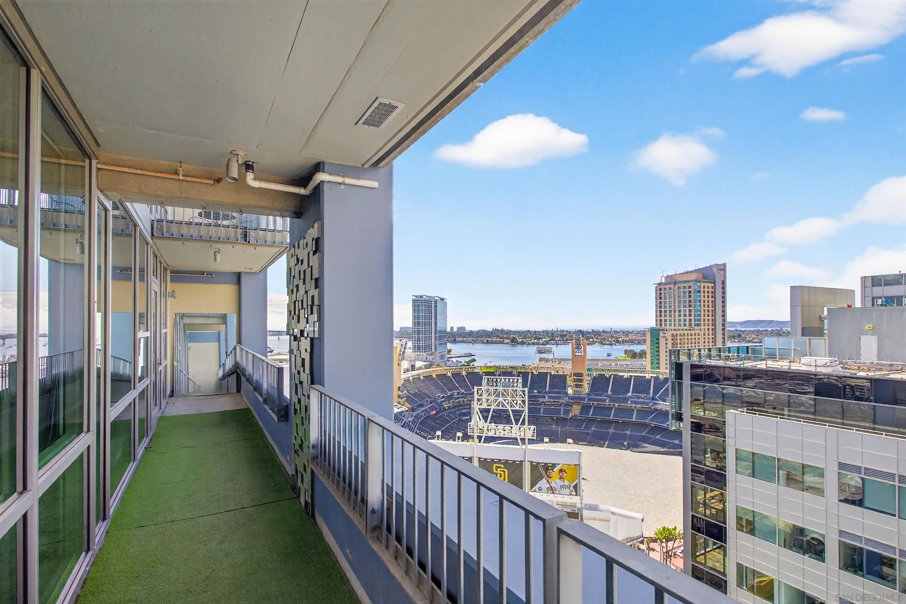 Detail Gallery Image 17 of 45 For 321  10th Ave  2204, San Diego,  CA 92101 - 2 Beds | 2 Baths