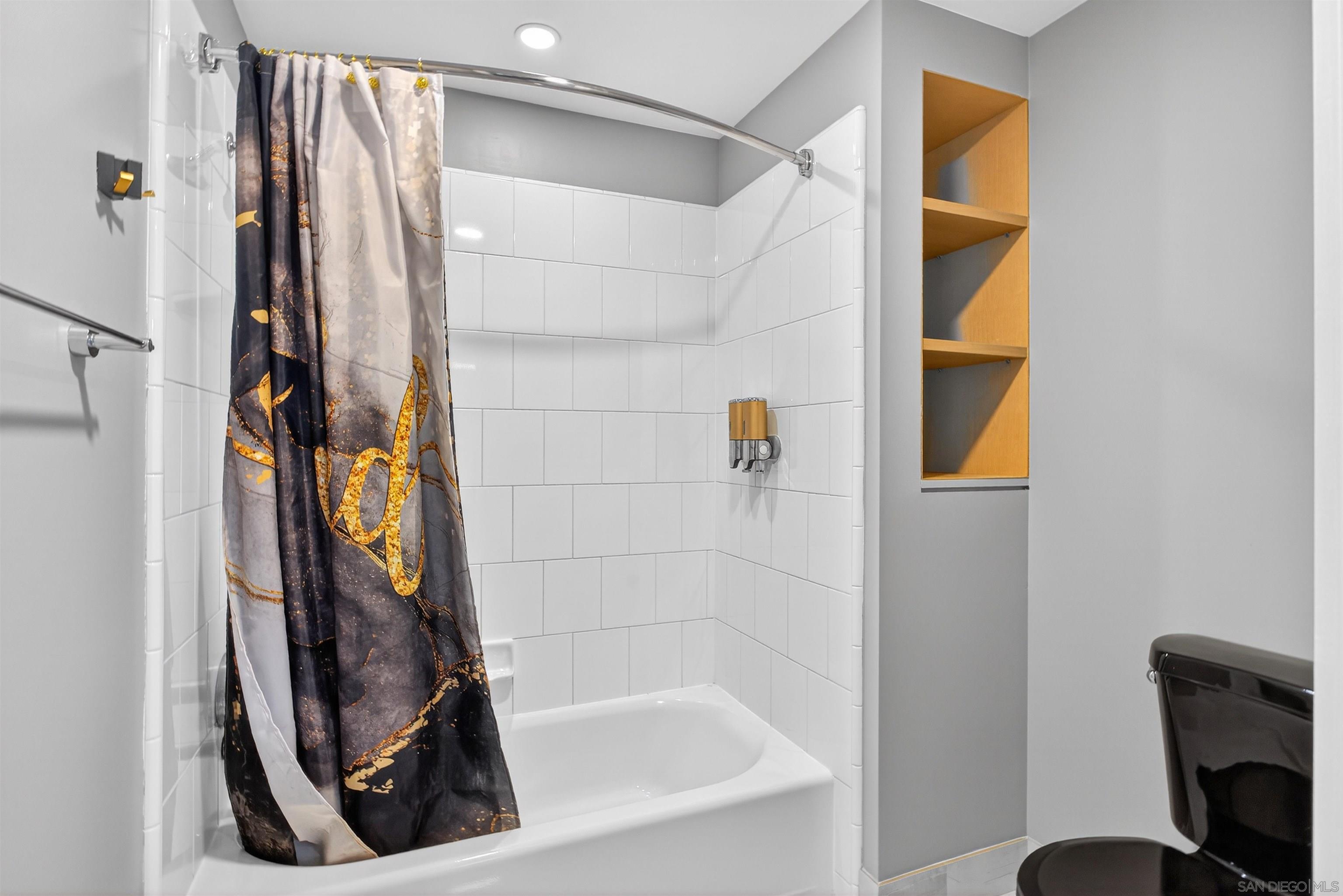 Detail Gallery Image 30 of 45 For 321  10th Ave  2204, San Diego,  CA 92101 - 2 Beds | 2 Baths