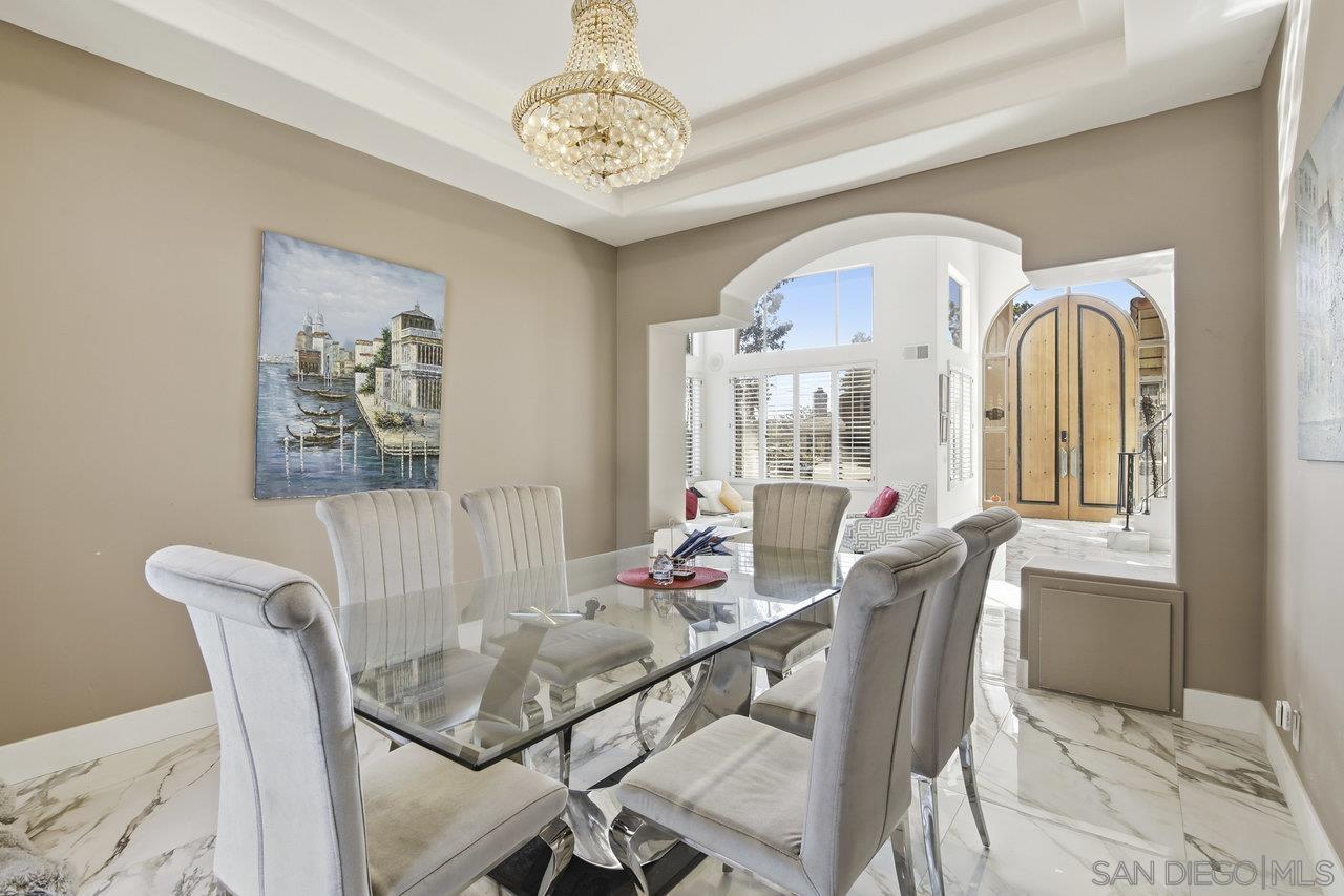 Detail Gallery Image 12 of 52 For 10405  White Birch Dr, San Diego,  CA 92131 - 6 Beds | 5/1 Baths