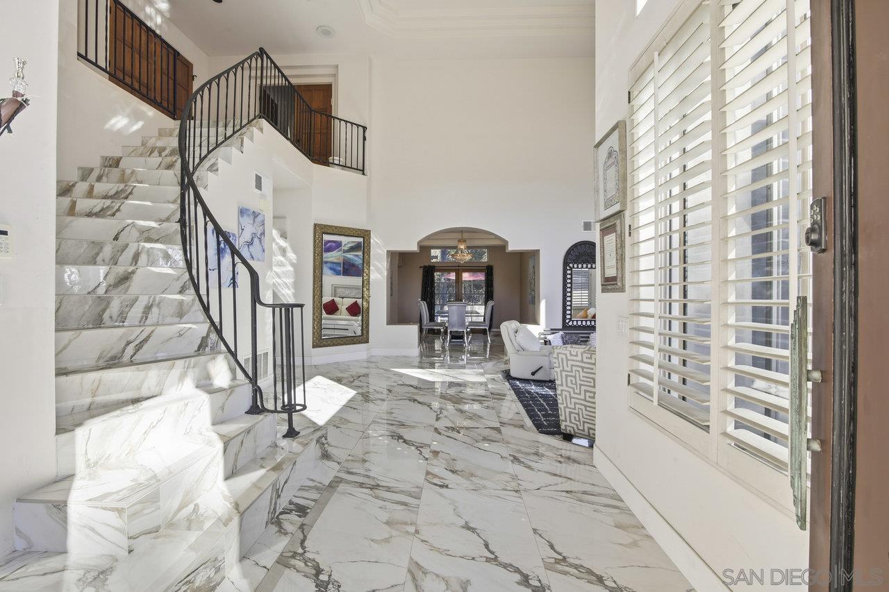 Detail Gallery Image 3 of 52 For 10405  White Birch Dr, San Diego,  CA 92131 - 6 Beds | 5/1 Baths