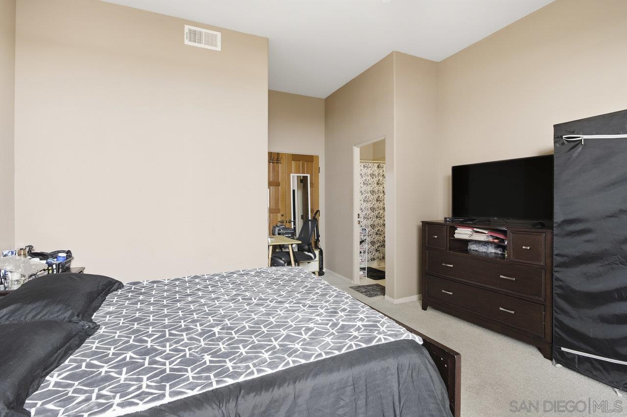 Detail Gallery Image 40 of 52 For 10405  White Birch Dr, San Diego,  CA 92131 - 6 Beds | 5/1 Baths