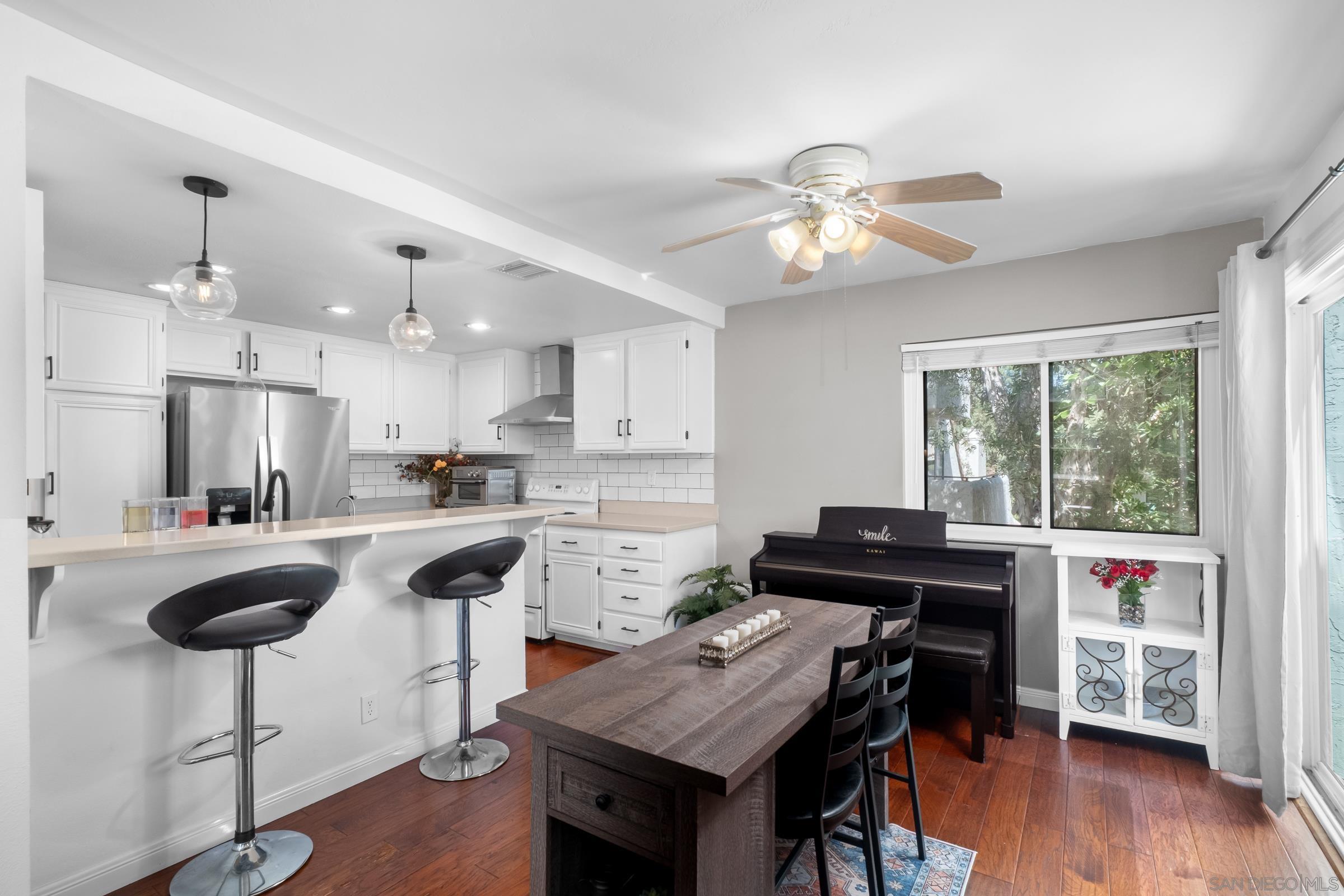 Detail Gallery Image 7 of 26 For 17885  Caminito Pinero  #255,  San Diego,  CA 92128 - 2 Beds | 2 Baths