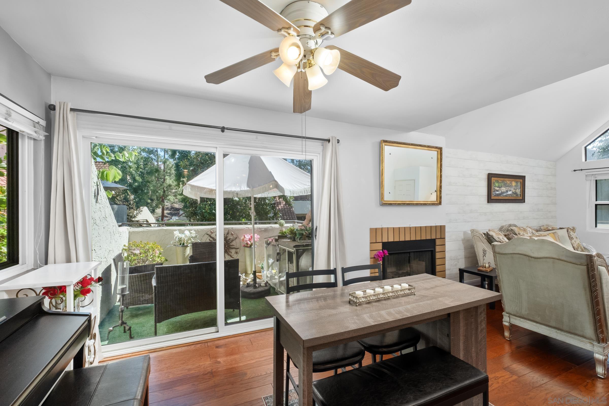 Detail Gallery Image 9 of 26 For 17885  Caminito Pinero  #255,  San Diego,  CA 92128 - 2 Beds | 2 Baths