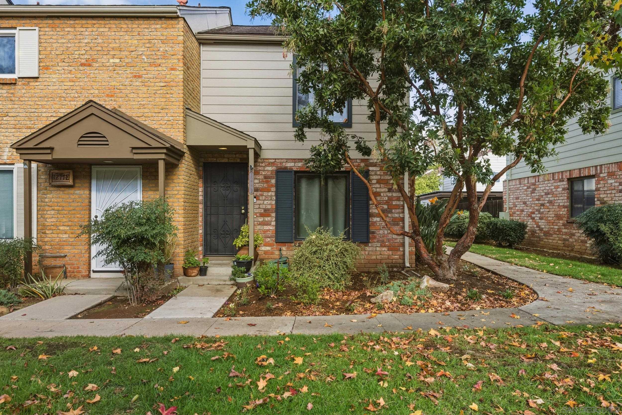 Detail Gallery Image 2 of 19 For 1277 N Mollison Ave  #F,  El Cajon,  CA 92021 - 2 Beds | 1/1 Baths