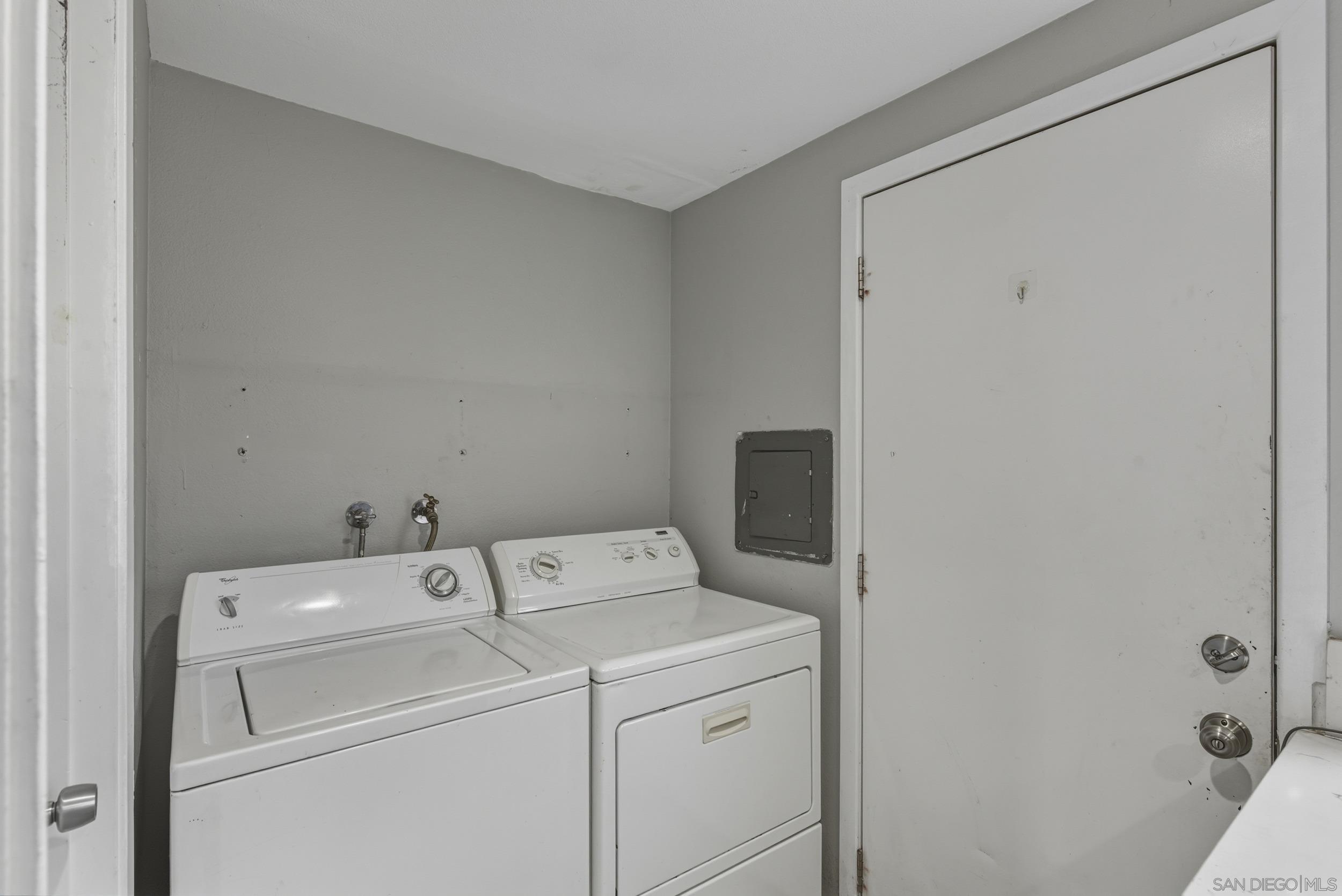 Detail Gallery Image 14 of 19 For 1277 N Mollison Ave  #F,  El Cajon,  CA 92021 - 2 Beds | 1/1 Baths