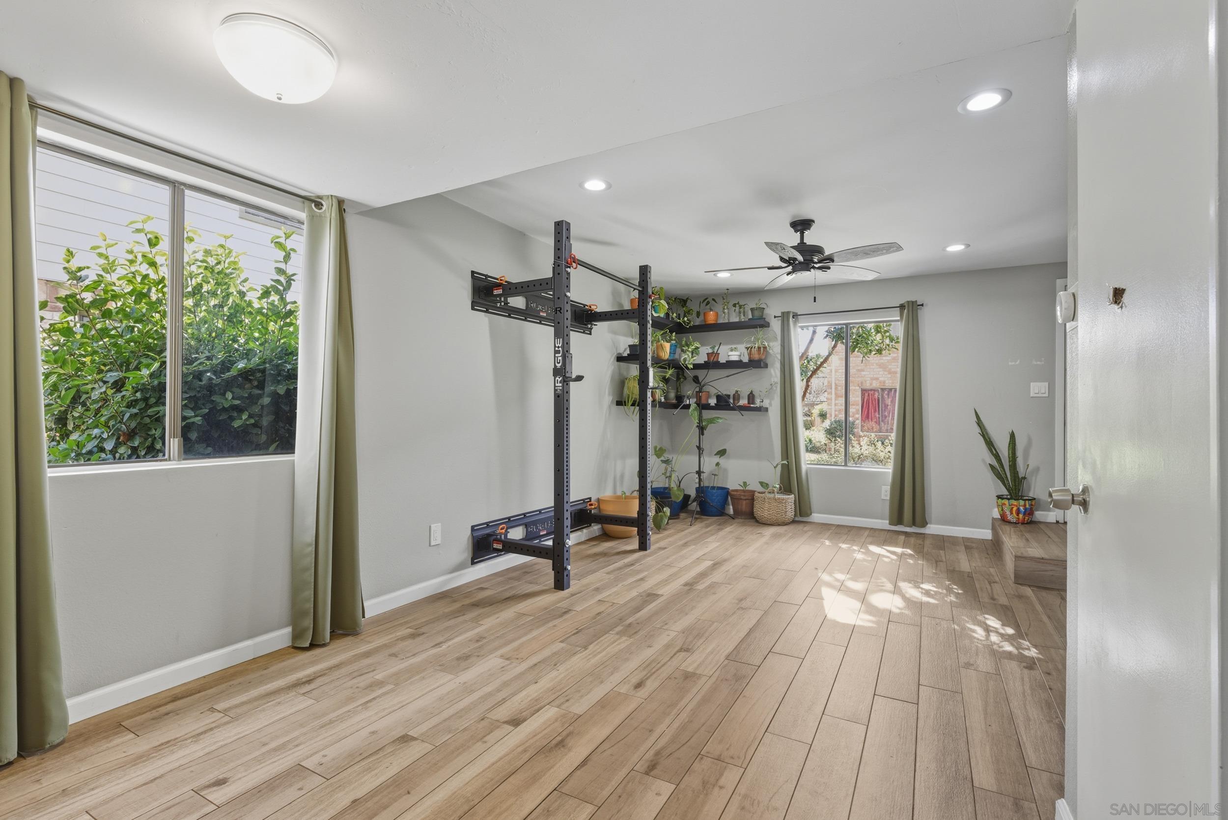 Detail Gallery Image 5 of 19 For 1277 N Mollison Ave  #F,  El Cajon,  CA 92021 - 2 Beds | 1/1 Baths