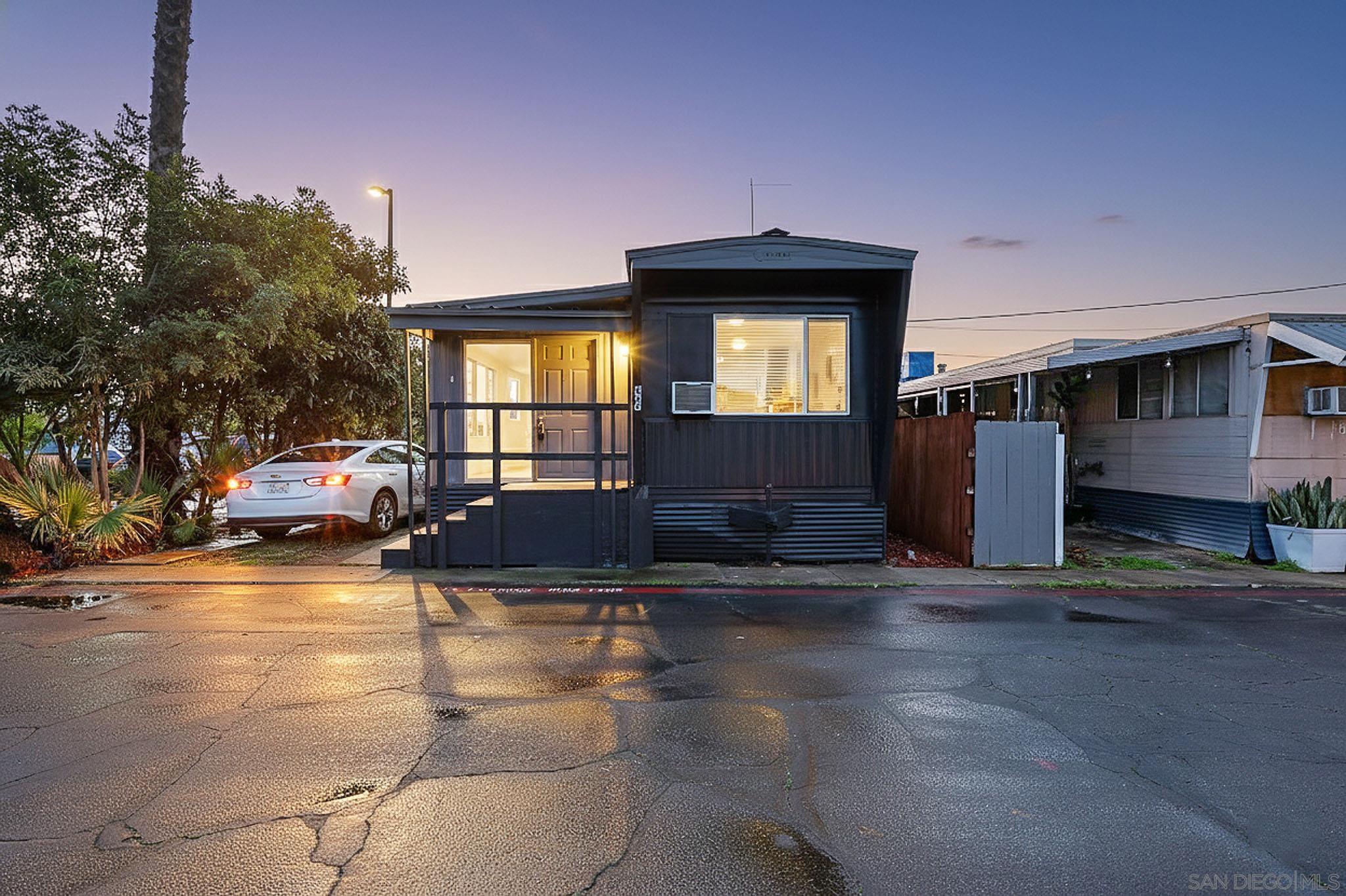 Front Image Thumbnail for SD2600342