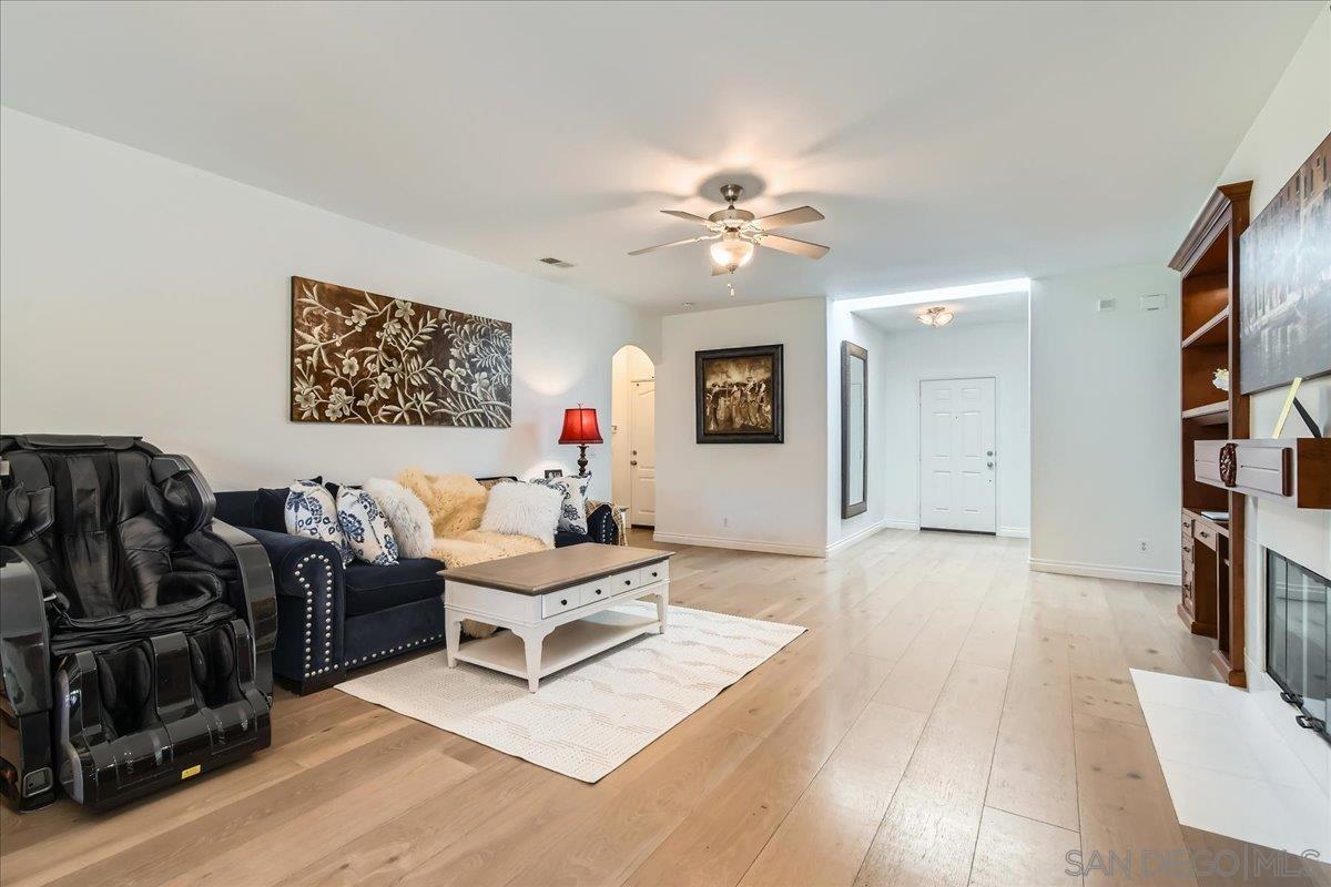 Detail Gallery Image 9 of 36 For 12709  Oak Knoll Rd, Poway,  CA 92064 - 3 Beds | 2 Baths