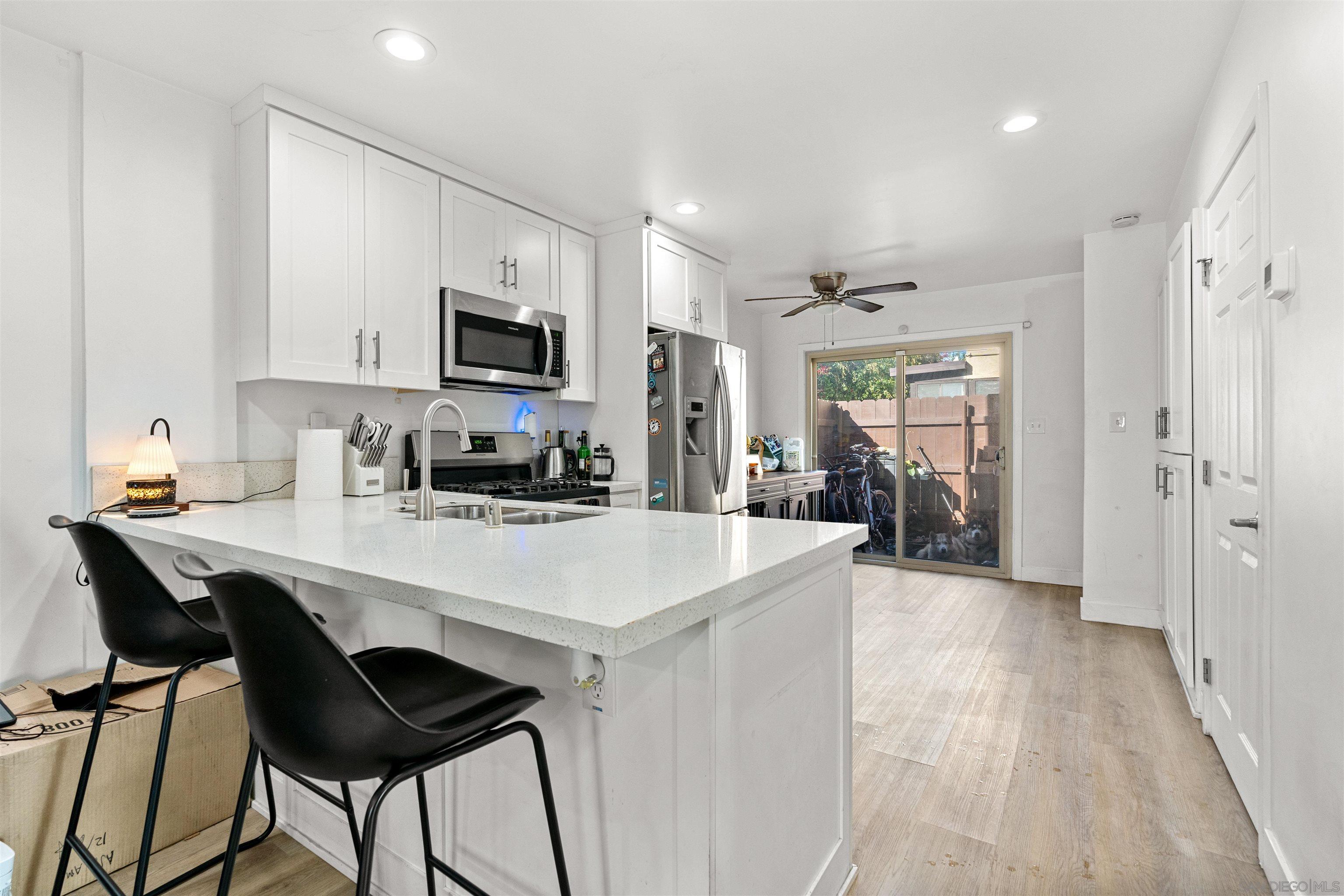 Detail Gallery Image 4 of 24 For 416  Colorado Dr  #UNIT D,  Chula Vista,  CA 91910 - 2 Beds | 1/1 Baths