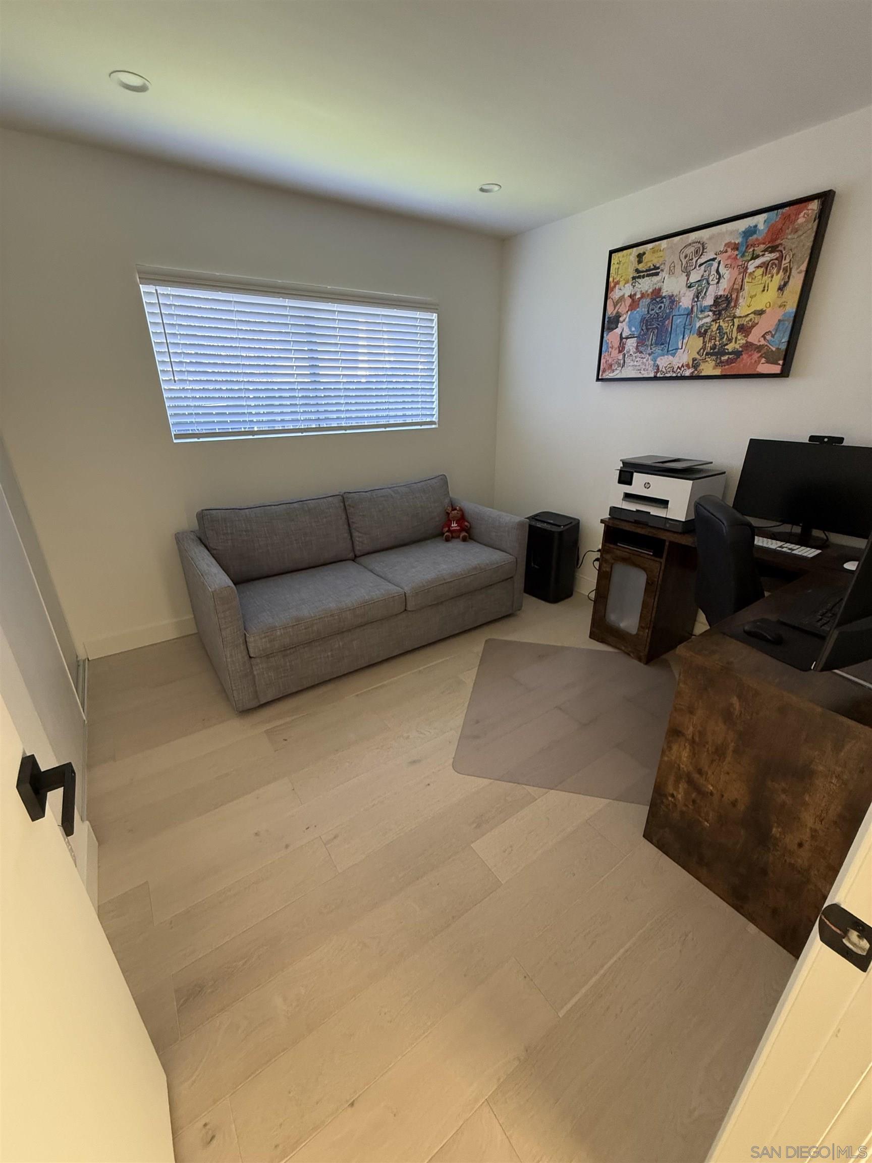 Detail Gallery Image 11 of 26 For 3412  Conrad Avenue, San Diego,  CA 92117 - 3 Beds | 2 Baths