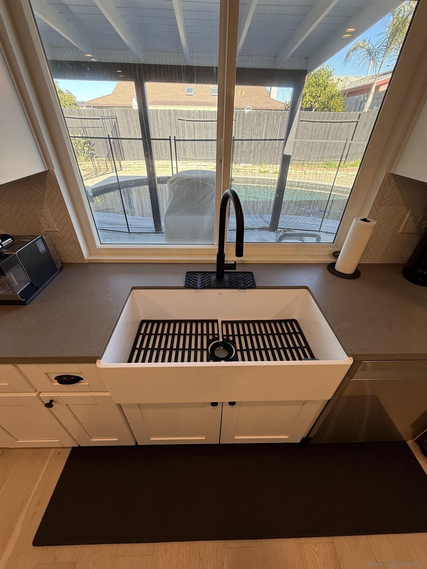 Detail Gallery Image 7 of 26 For 3412  Conrad Avenue, San Diego,  CA 92117 - 3 Beds | 2 Baths