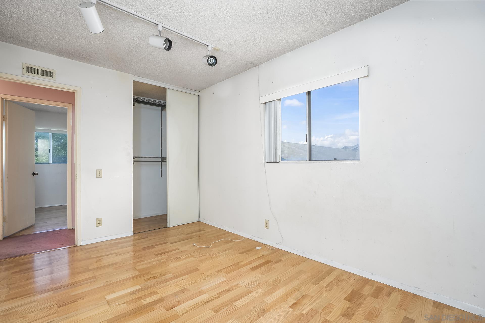 Detail Gallery Image 18 of 41 For 3446  Robb Roy Pl, San Diego,  CA 92154 - 5 Beds | 2/1 Baths