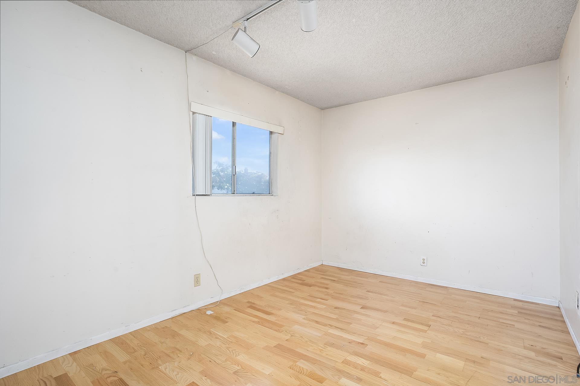 Detail Gallery Image 22 of 41 For 3446  Robb Roy Pl, San Diego,  CA 92154 - 5 Beds | 2/1 Baths