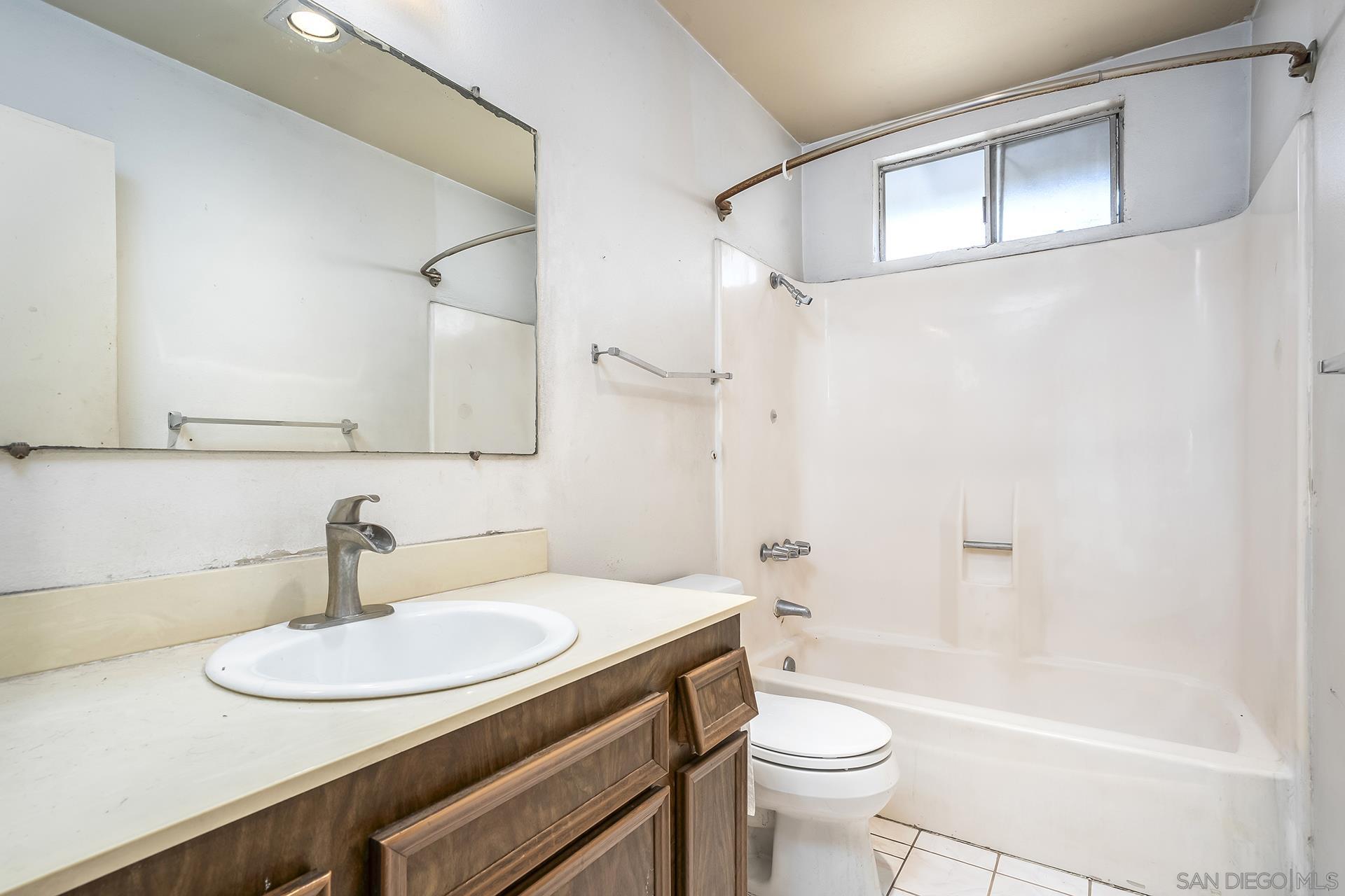 Detail Gallery Image 28 of 41 For 3446  Robb Roy Pl, San Diego,  CA 92154 - 5 Beds | 2/1 Baths