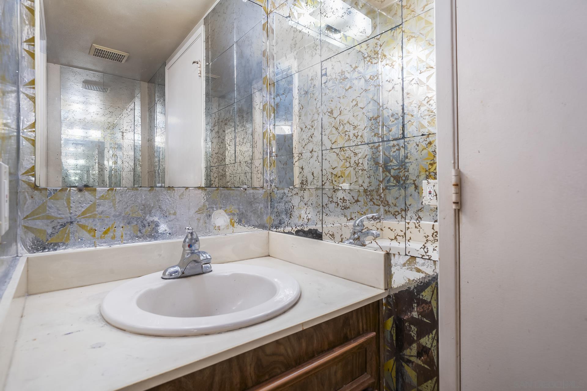 Detail Gallery Image 29 of 41 For 3446  Robb Roy Pl, San Diego,  CA 92154 - 5 Beds | 2/1 Baths