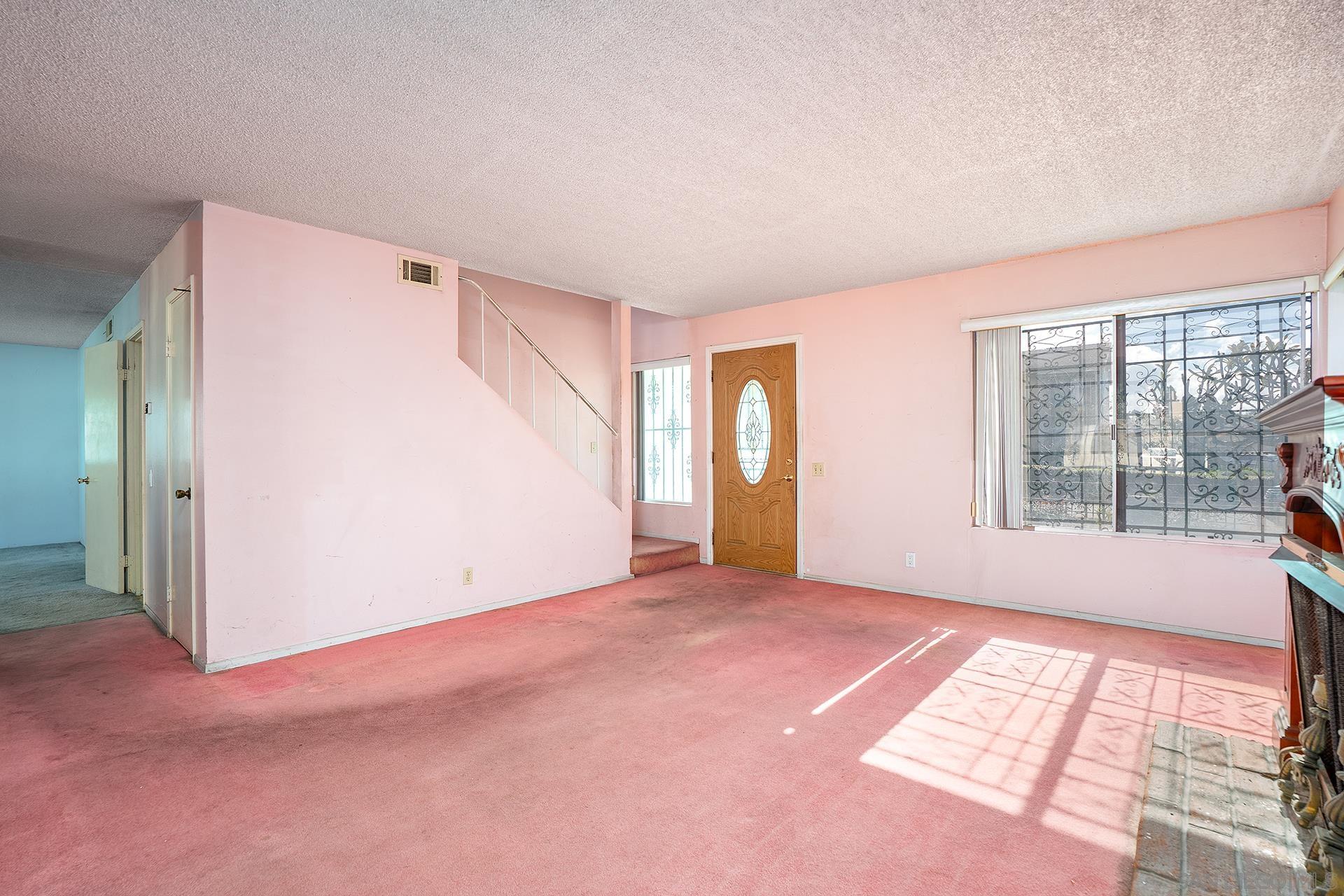 Detail Gallery Image 4 of 41 For 3446  Robb Roy Pl, San Diego,  CA 92154 - 5 Beds | 2/1 Baths