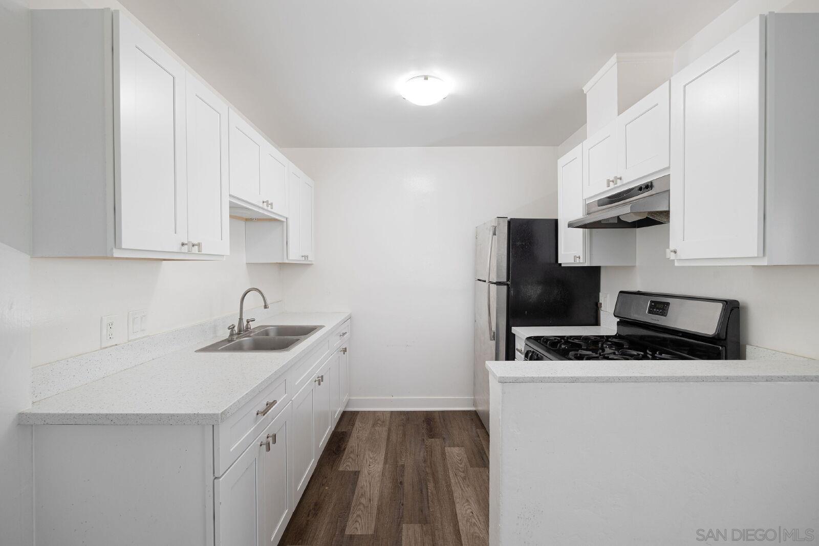 Detail Gallery Image 6 of 11 For 4280-84  Schoolridge Ln, La Mesa,  CA 91941 - – Beds | – Baths