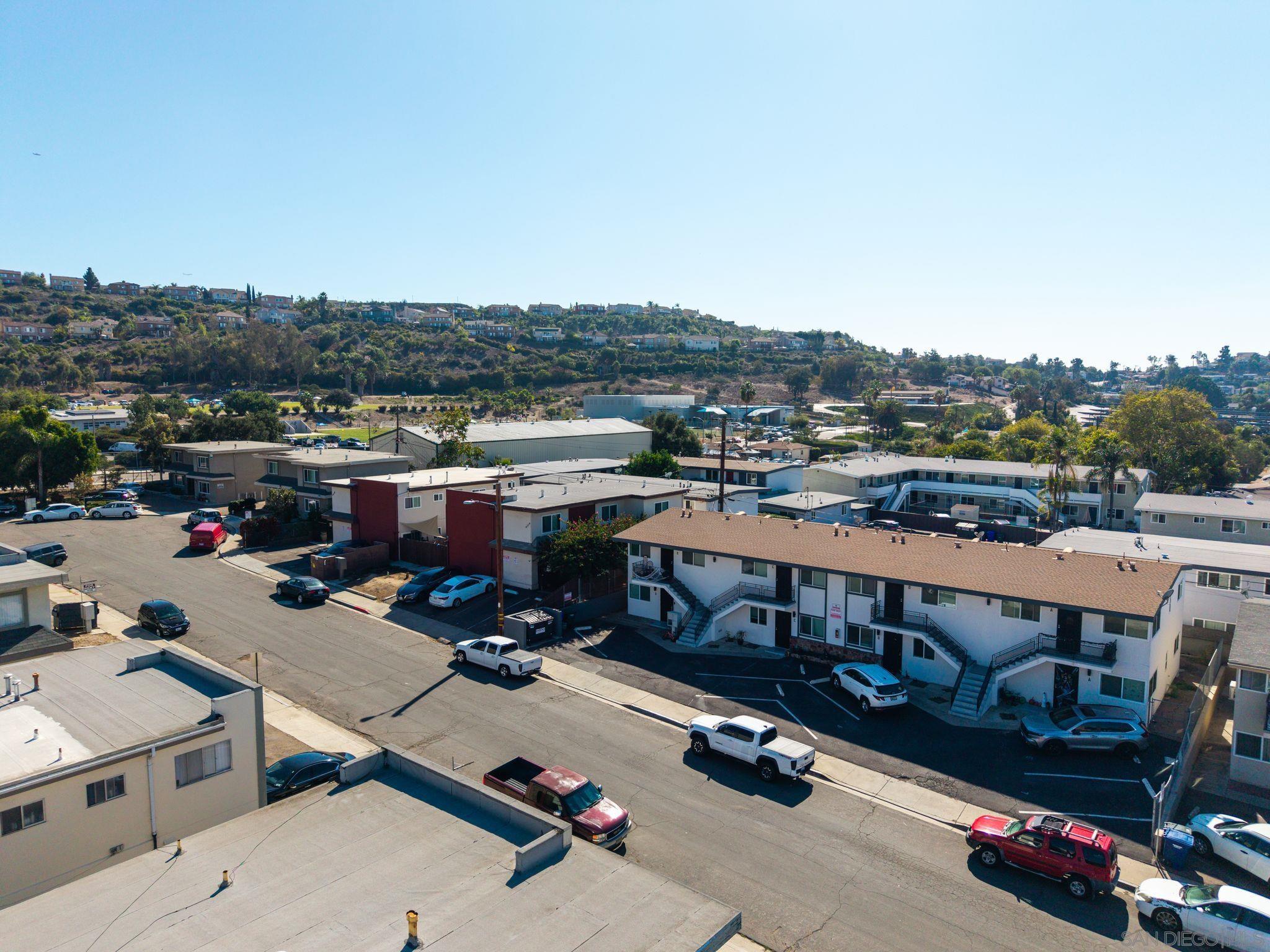 Detail Gallery Image 9 of 11 For 4280-84  Schoolridge Ln, La Mesa,  CA 91941 - – Beds | – Baths