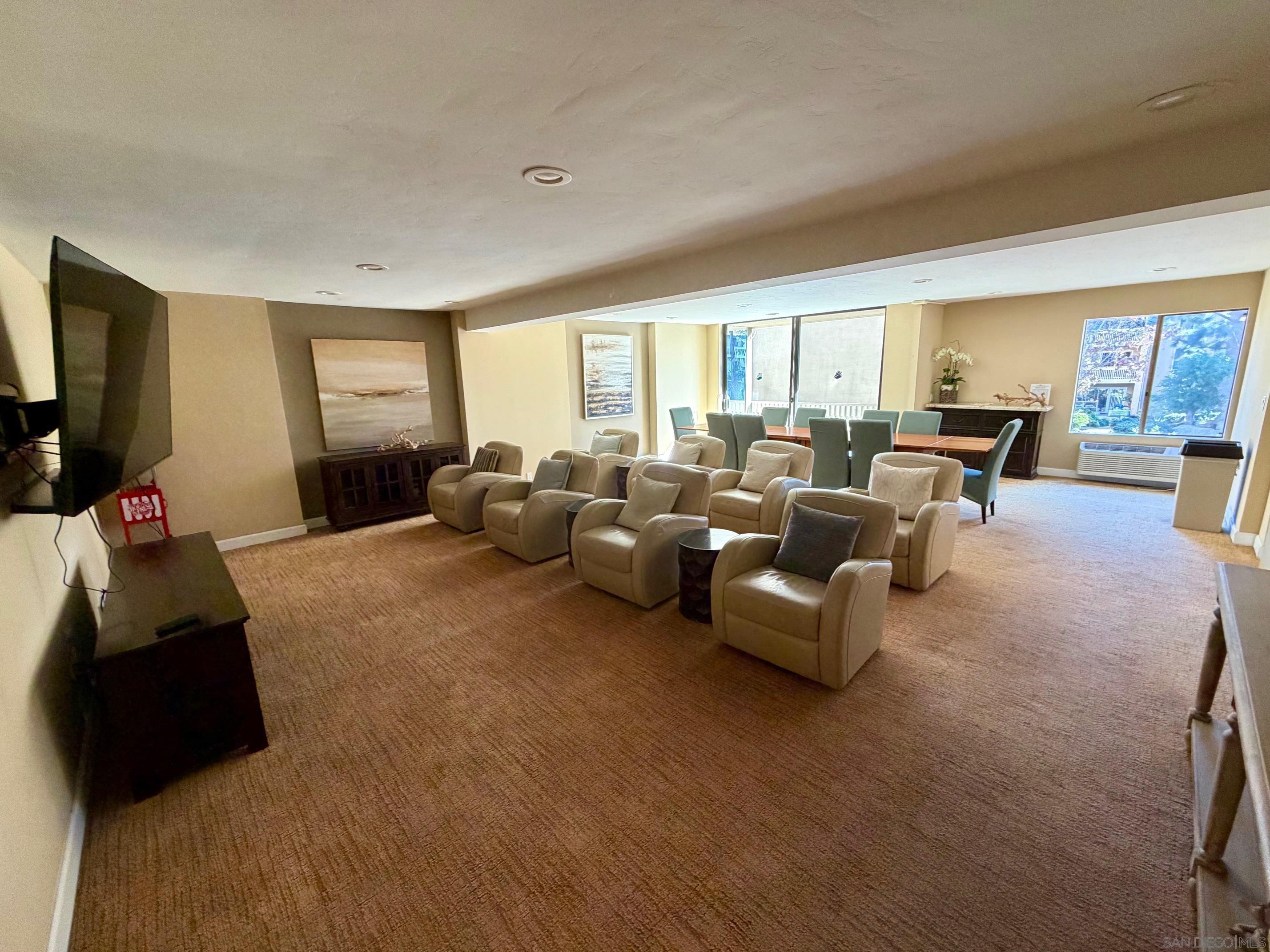 Detail Gallery Image 21 of 23 For 1885  Diamond St.  #2-211,  San Diego,  CA 92109 - 2 Beds | 2 Baths