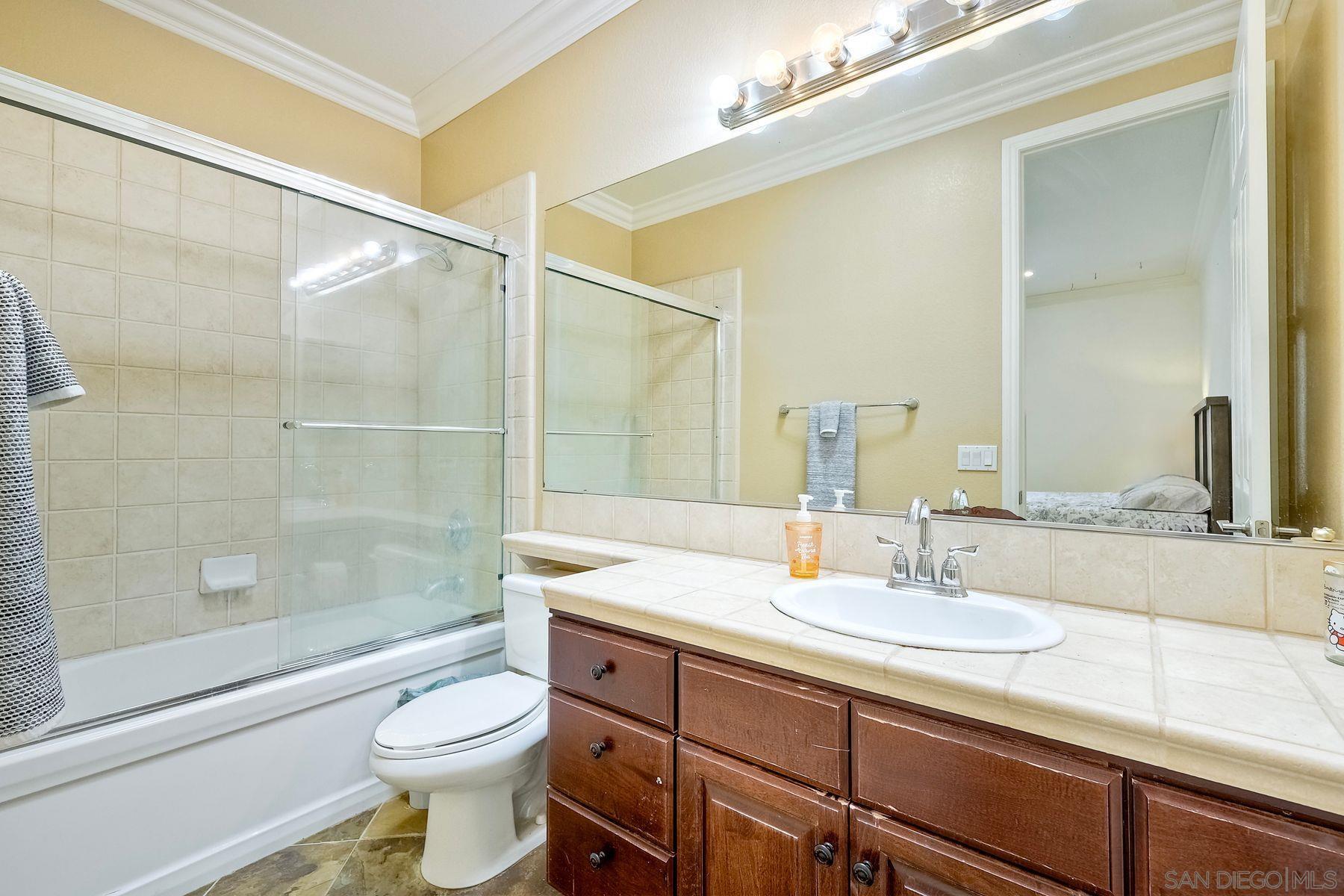 Detail Gallery Image 22 of 49 For 15068  Creek Hills Rd, El Cajon,  CA 92021 - 5 Beds | 4/1 Baths