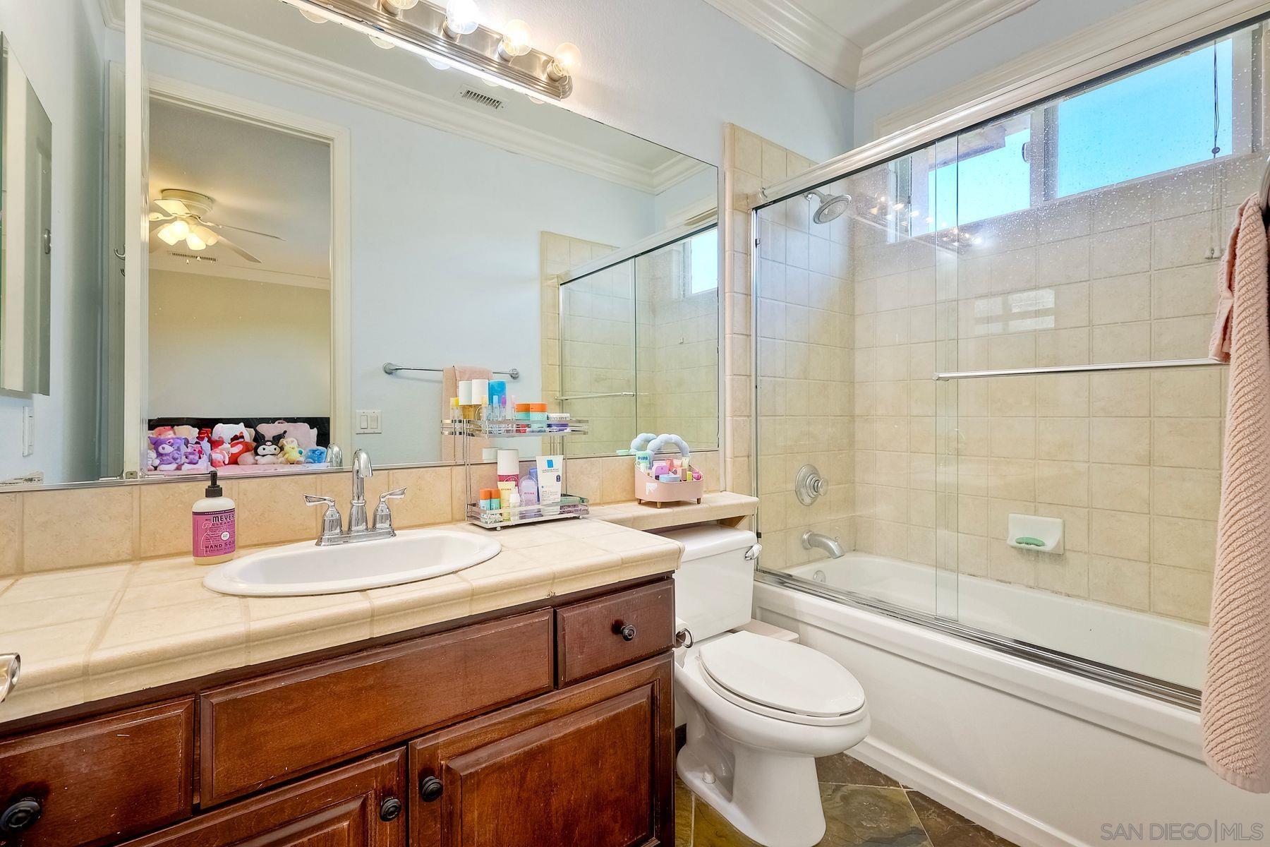 Detail Gallery Image 24 of 49 For 15068  Creek Hills Rd, El Cajon,  CA 92021 - 5 Beds | 4/1 Baths