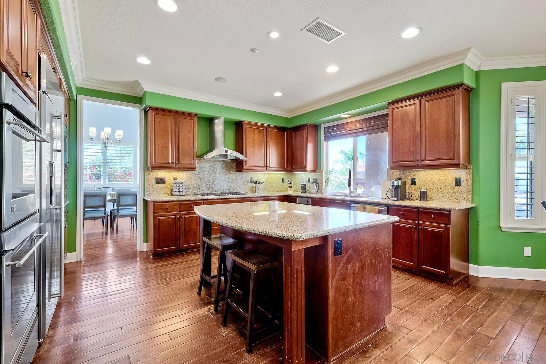 Detail Gallery Image 4 of 49 For 15068  Creek Hills Rd, El Cajon,  CA 92021 - 5 Beds | 4/1 Baths