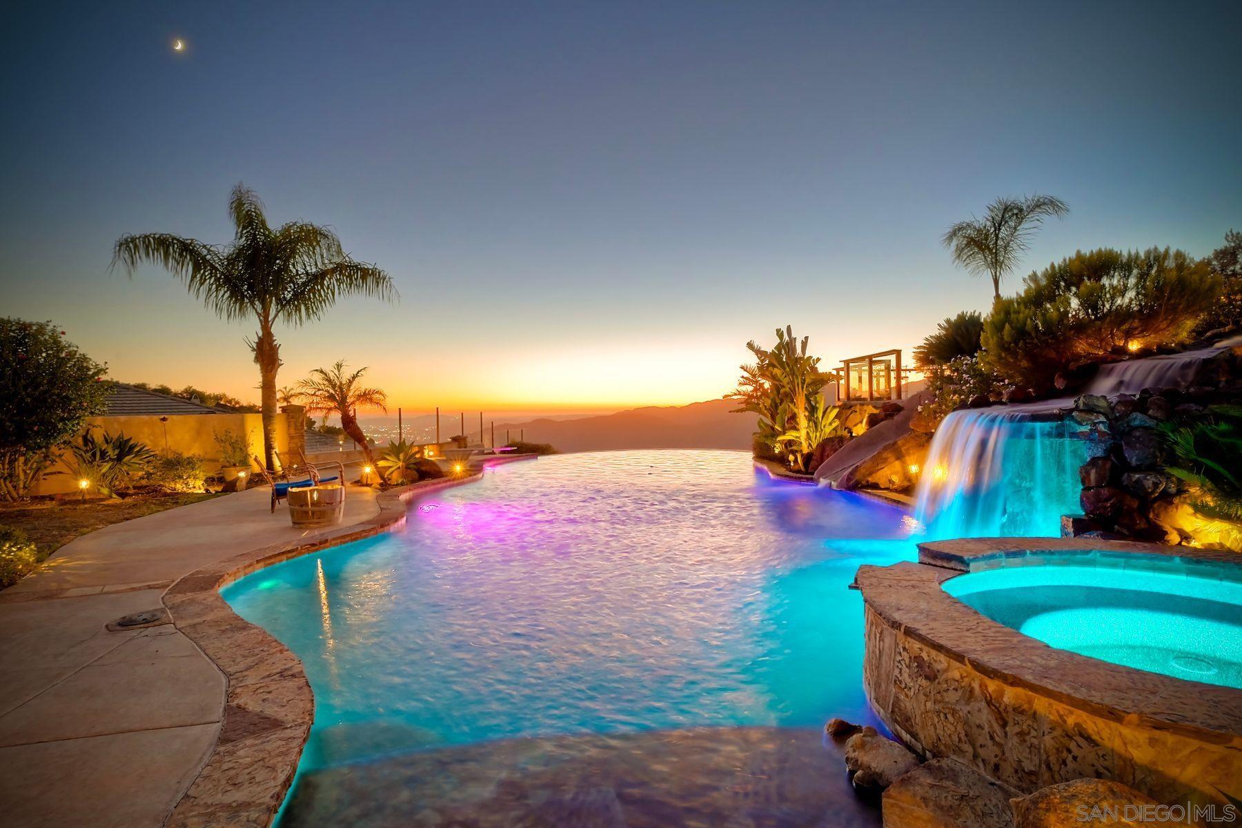 Detail Gallery Image 33 of 49 For 15068  Creek Hills Rd, El Cajon,  CA 92021 - 5 Beds | 4/1 Baths