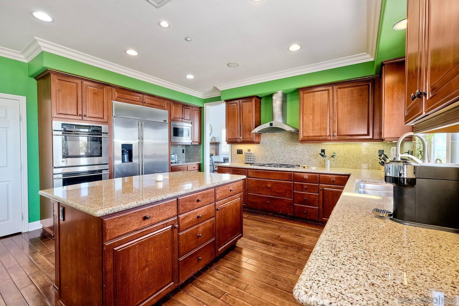 Detail Gallery Image 10 of 49 For 15068  Creek Hills Rd, El Cajon,  CA 92021 - 5 Beds | 4/1 Baths