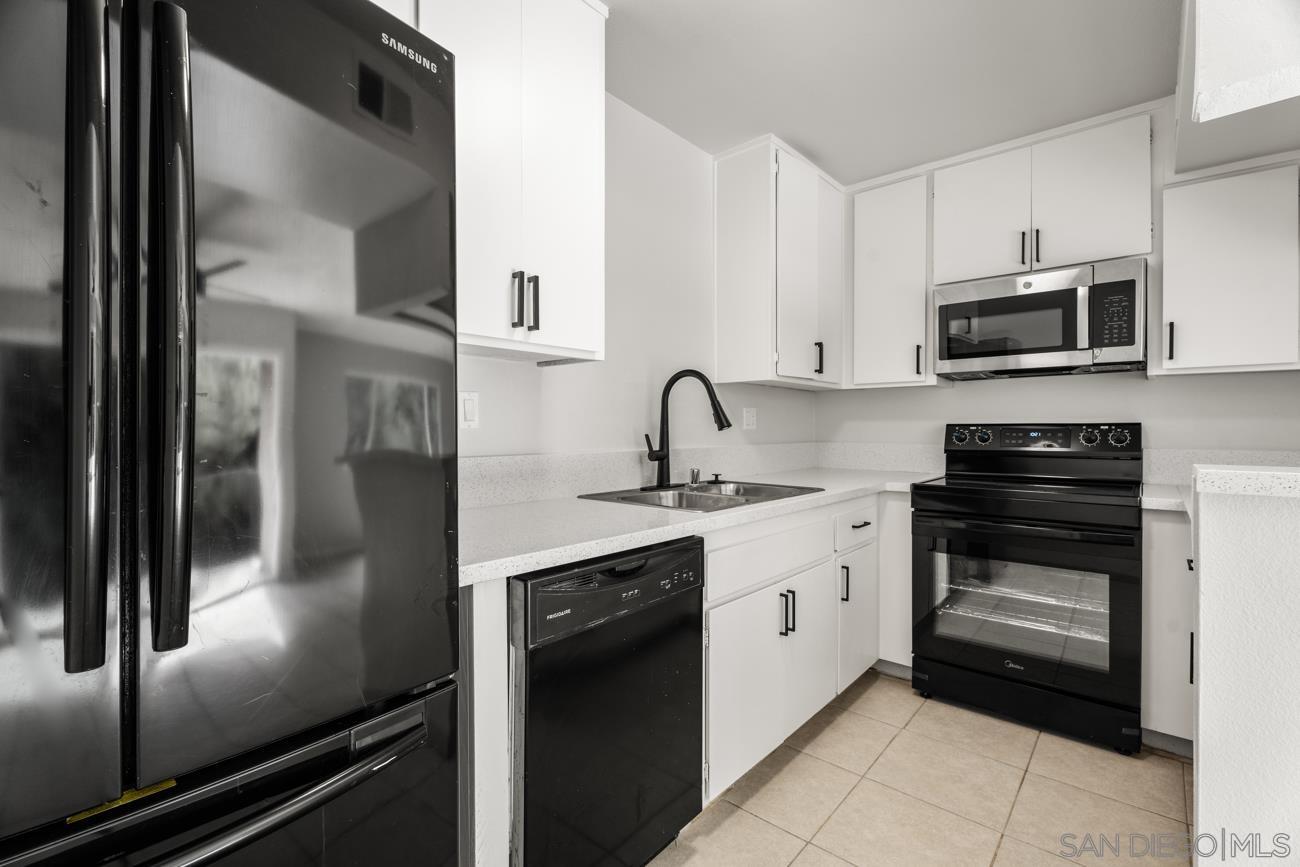 Detail Gallery Image 7 of 22 For 6775  Alvarado Rd  #10,  San Diego,  CA 92120 - 2 Beds | 2 Baths