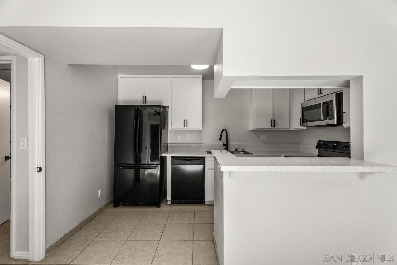 Detail Gallery Image 8 of 22 For 6775  Alvarado Rd  #10,  San Diego,  CA 92120 - 2 Beds | 2 Baths