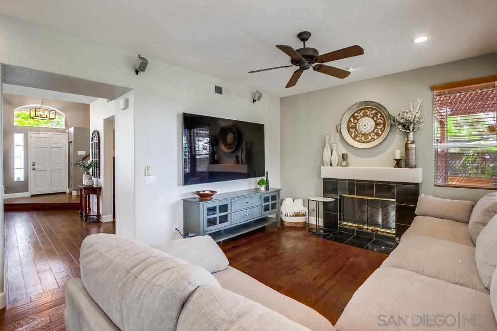 Detail Gallery Image 11 of 49 For 11975  Wilmington Rd, San Diego,  CA 92128 - 4 Beds | 2/1 Baths