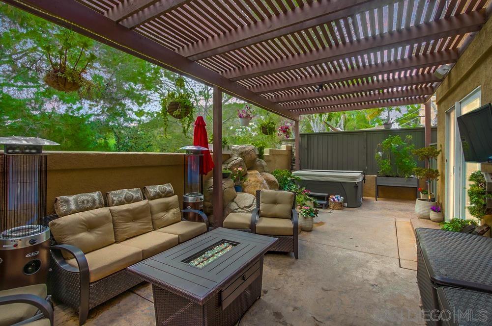 Detail Gallery Image 3 of 49 For 11975  Wilmington Rd, San Diego,  CA 92128 - 4 Beds | 2/1 Baths