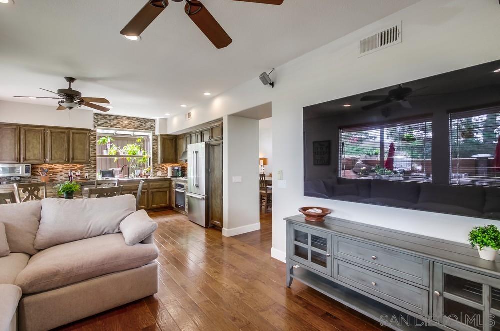 Detail Gallery Image 9 of 49 For 11975  Wilmington Rd, San Diego,  CA 92128 - 4 Beds | 2/1 Baths