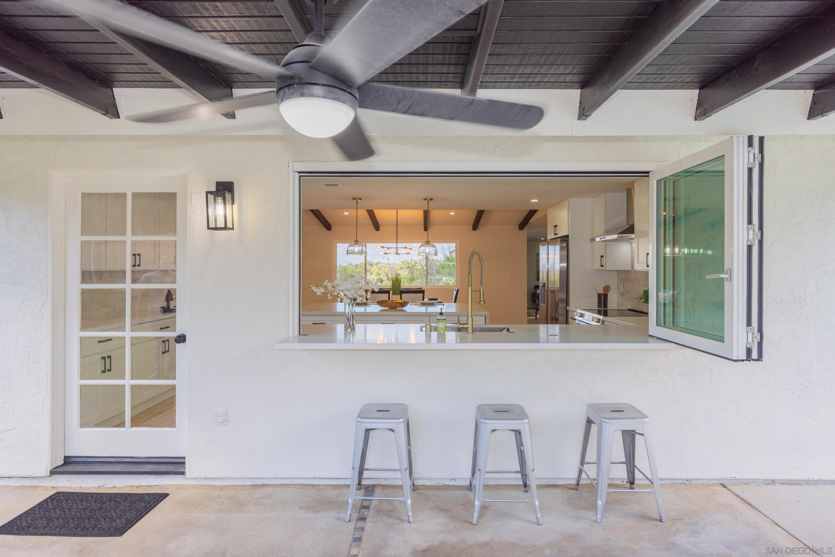 Detail Gallery Image 39 of 48 For 807  Poinsettia Ave, Vista,  CA 92081 - 3 Beds | 3 Baths