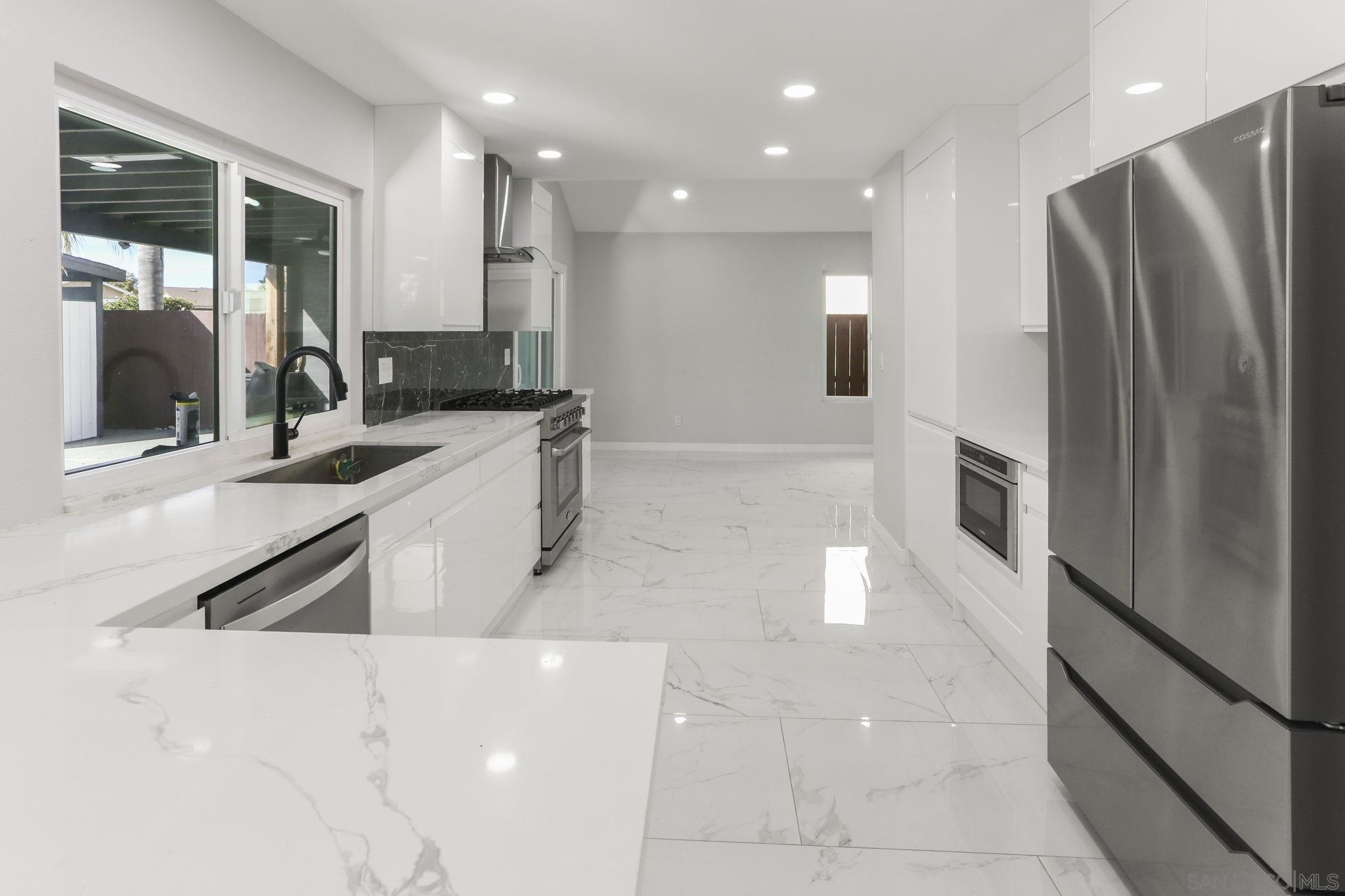 Detail Gallery Image 12 of 37 For 4826  Cannington Dr, San Diego,  CA 92117 - 4 Beds | 3 Baths