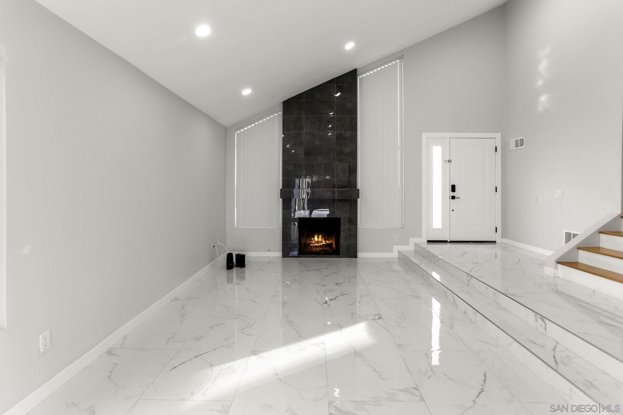 Detail Gallery Image 4 of 37 For 4826  Cannington Dr, San Diego,  CA 92117 - 4 Beds | 3 Baths