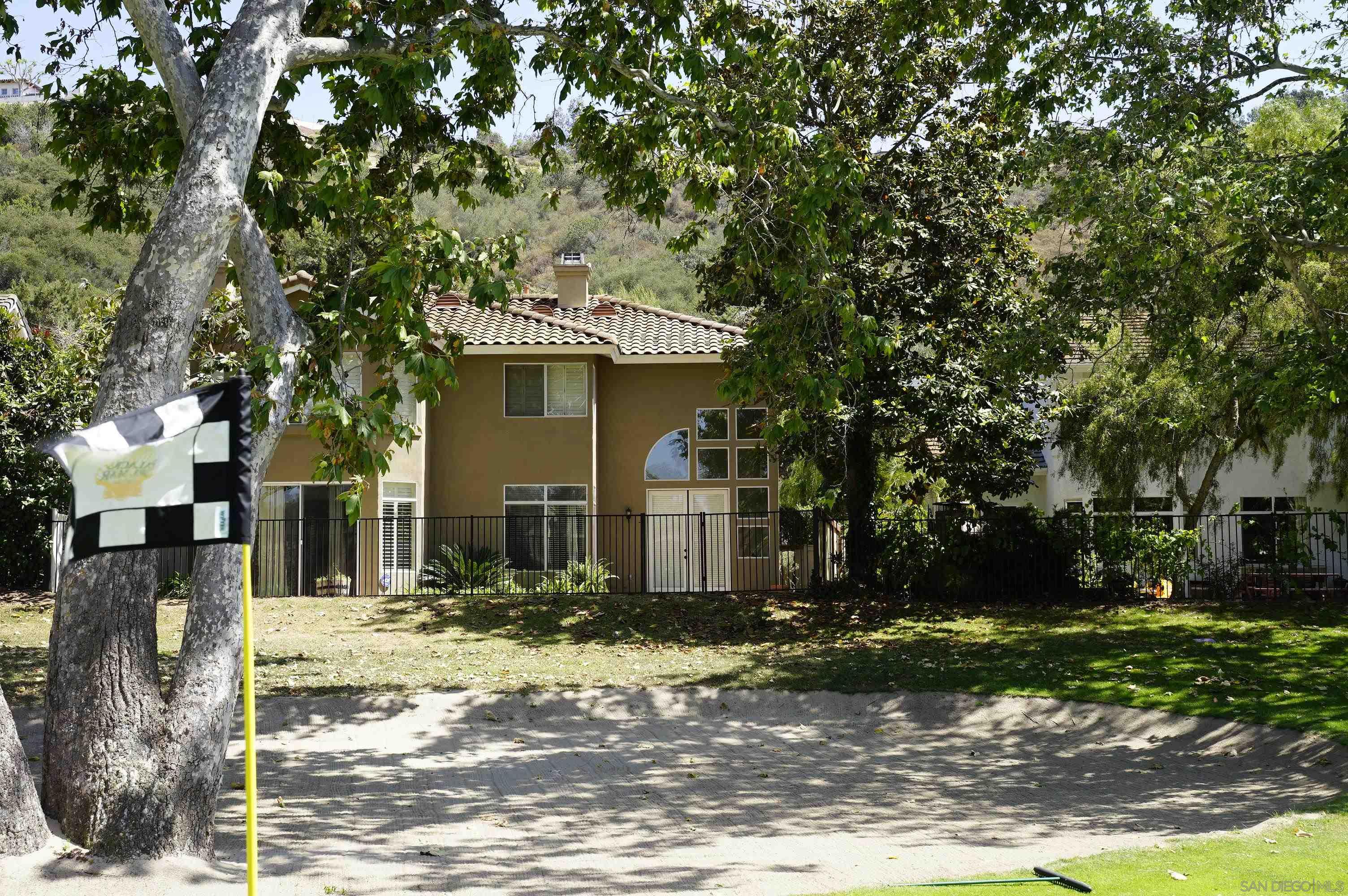 Detail Gallery Image 18 of 22 For 5146  Caminito Vista Lujo, San Diego,  CA 92130 - 4 Beds | 2/1 Baths