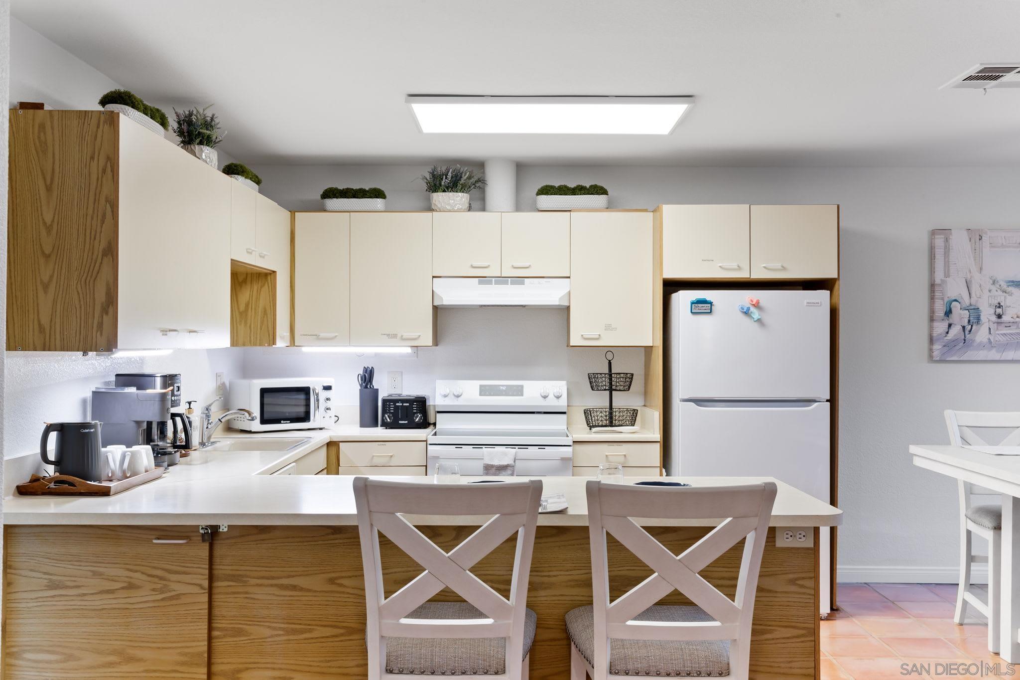 Detail Gallery Image 26 of 29 For 721  Glenview, La Jolla,  CA 92037 - 2 Beds | 2 Baths