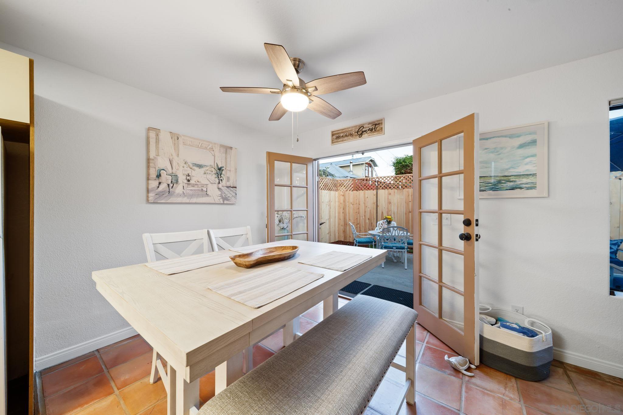 Detail Gallery Image 4 of 29 For 721  Glenview, La Jolla,  CA 92037 - 2 Beds | 2 Baths