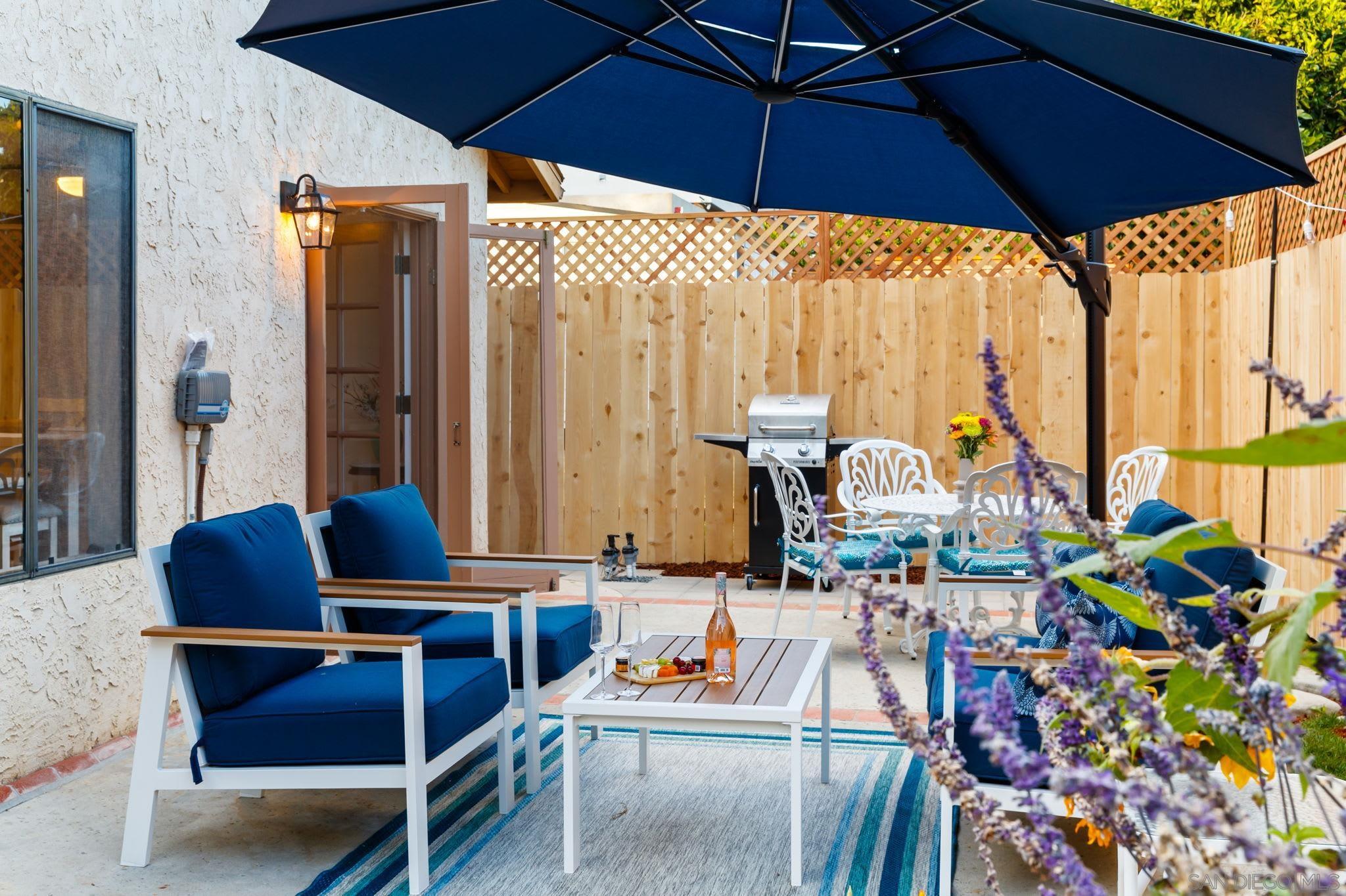 Detail Gallery Image 6 of 29 For 721  Glenview, La Jolla,  CA 92037 - 2 Beds | 2 Baths