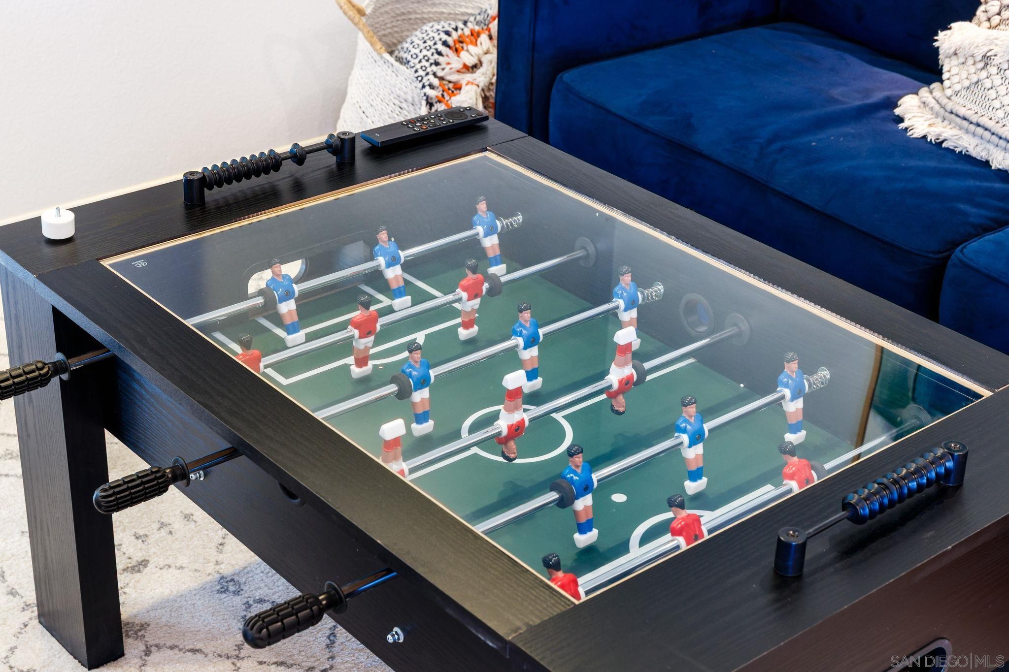 Detail Gallery Image 19 of 69 For 7806  via Capri, La Jolla,  CA 92037 - 4 Beds | 2/1 Baths