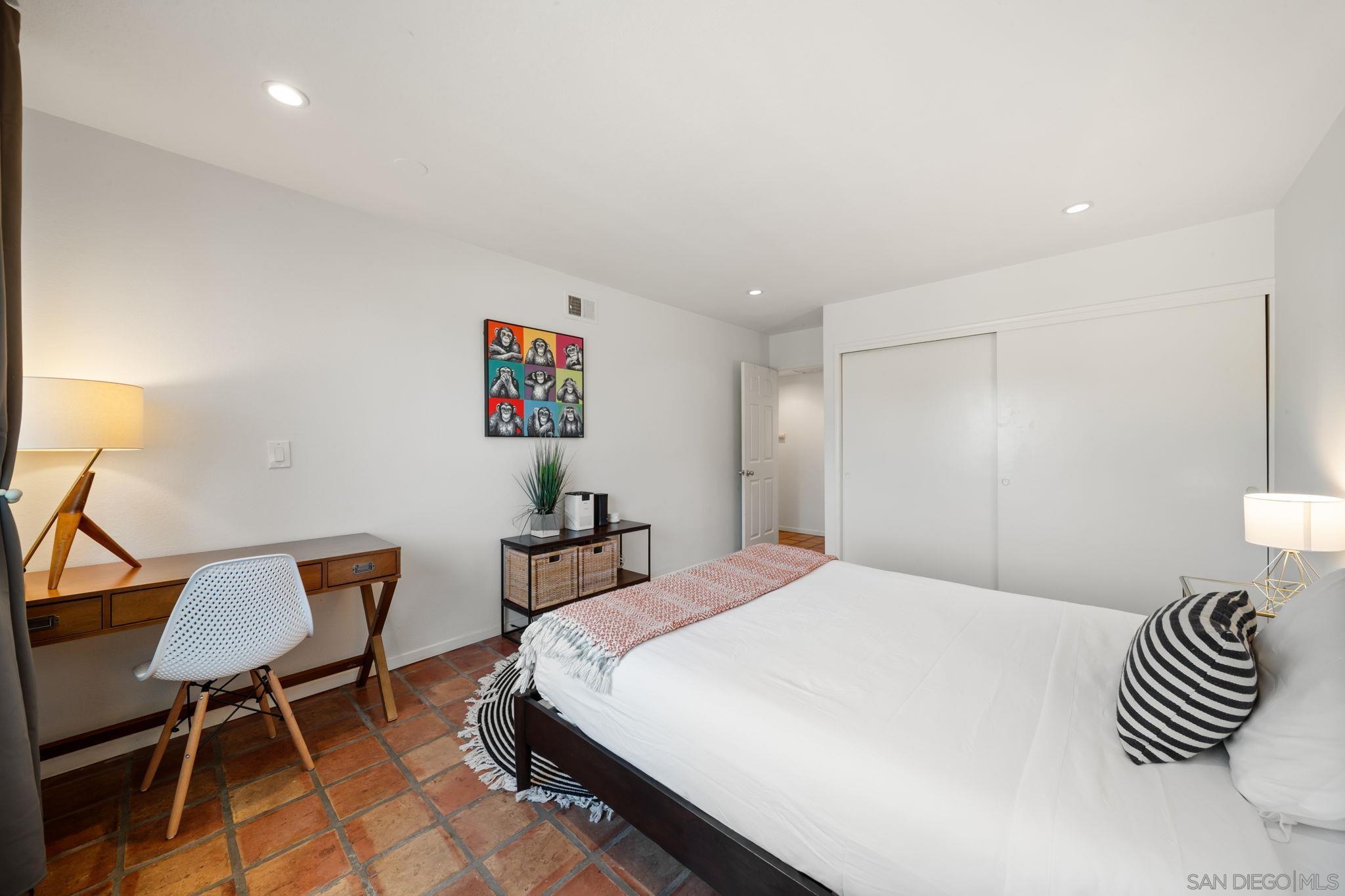 Detail Gallery Image 24 of 69 For 7806  via Capri, La Jolla,  CA 92037 - 4 Beds | 2/1 Baths